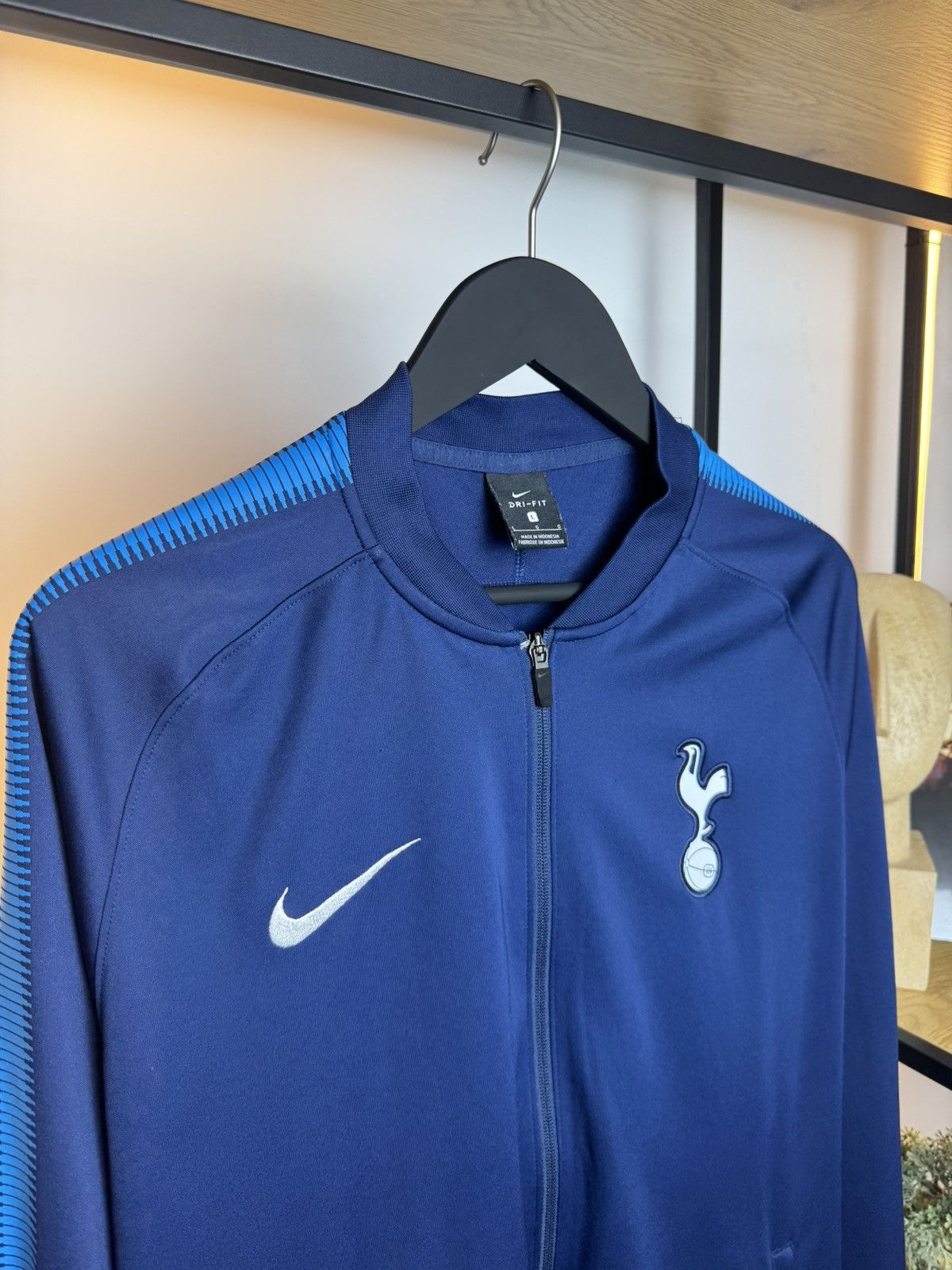 Nike × Vintage Tottenham Hotspur Nike soccer football jumper training shirt Size US L / EU 52-54 / 3 - 2 Thumbnail