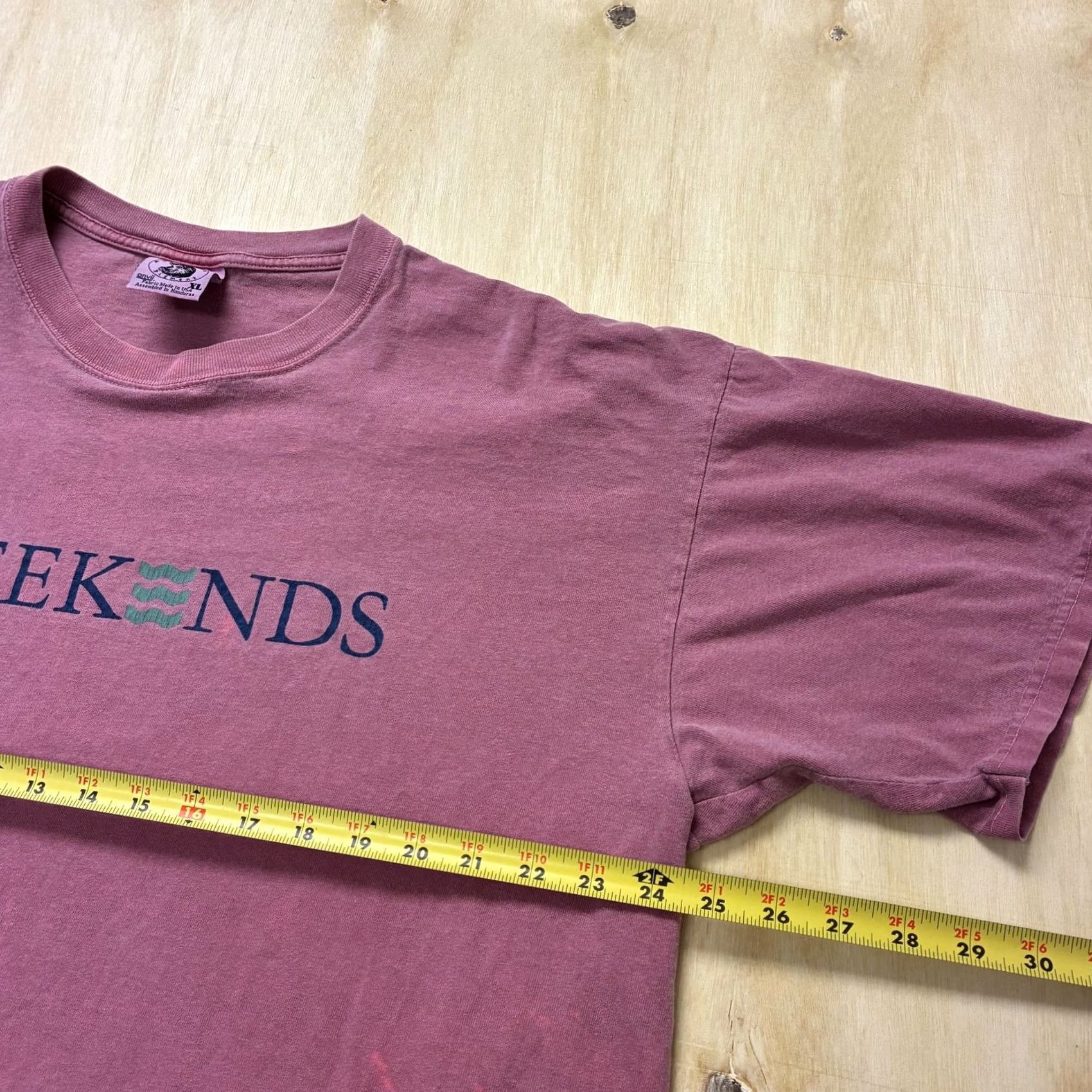 Anvil VINTAGE Anvil Weekends Shirt Mens XL Pink Graphic Print Cotton Crew Neck Short Sleeve T-Shirt Size US XL / EU 56 / 4 - 6 Thumbnail