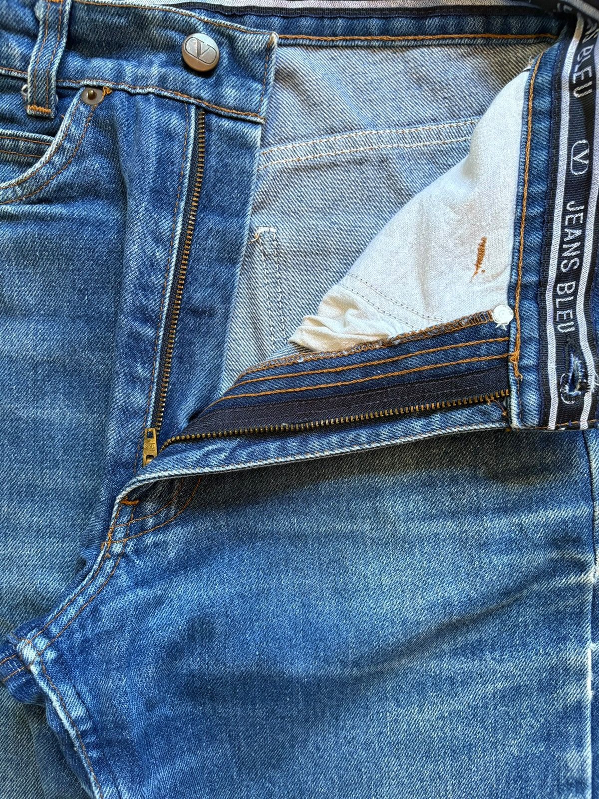 Valentino Vintage Italian Valentino Garavani Blue Wash Jeans Size US 27 - 9 Thumbnail