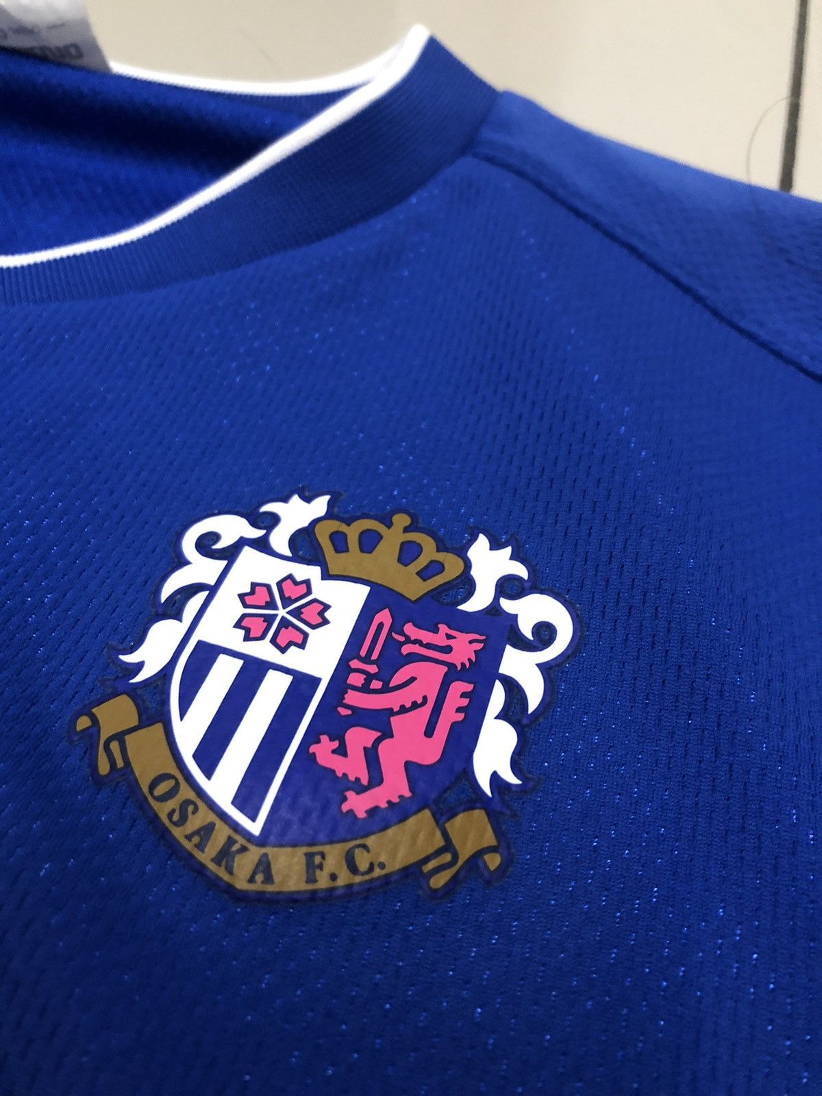 Japanese Brand × Mizuno Osaka cerezo 2000s player issued training shirt Size US M / EU 48-50 / 2 - 6 Thumbnail