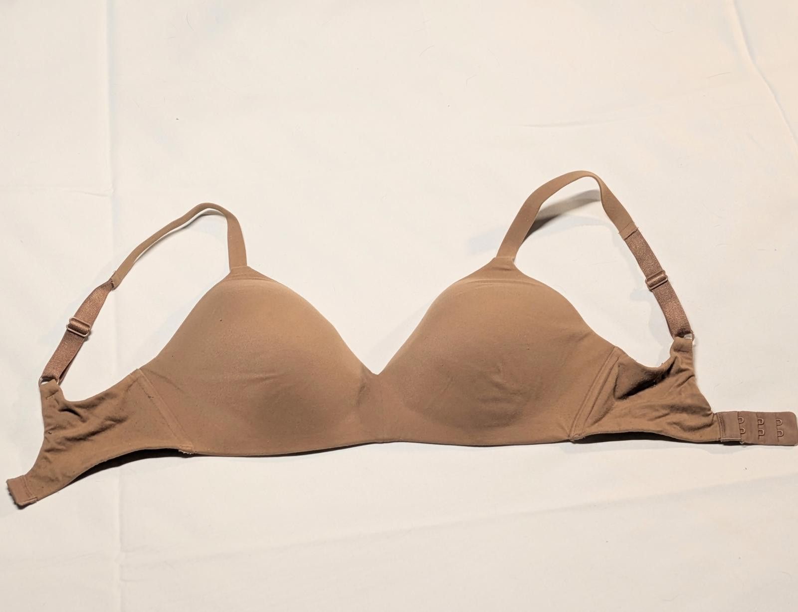 Other Wacoal 32DD Molded Padded Wireless Mocha Bra EUC Size ONE SIZE - 2 Thumbnail