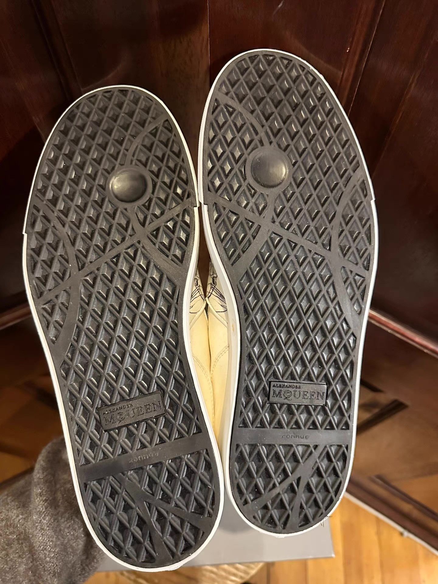 Alexander McQueen Alexander McQueen 16SS White 3D Skull Slip‑Ons Ｑ25 Size US 10 / EU 43 - 6 Thumbnail