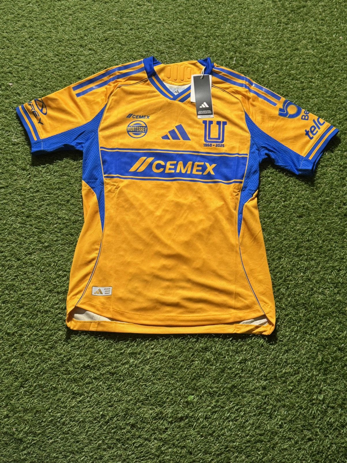 Adidas Tigeres UNAL 25/26 Home Jersey Men’s S NWT Player Version Size US S / EU 44-46 / 1 - 1 Thumbnail