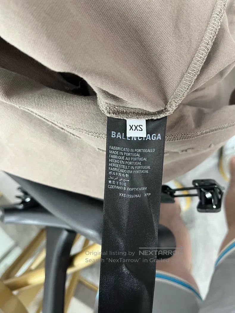 Balenciaga Balenciaga Brown Large Hole Crack Logo Short Sleeve Size US XXS / EU 40 - 4 Thumbnail