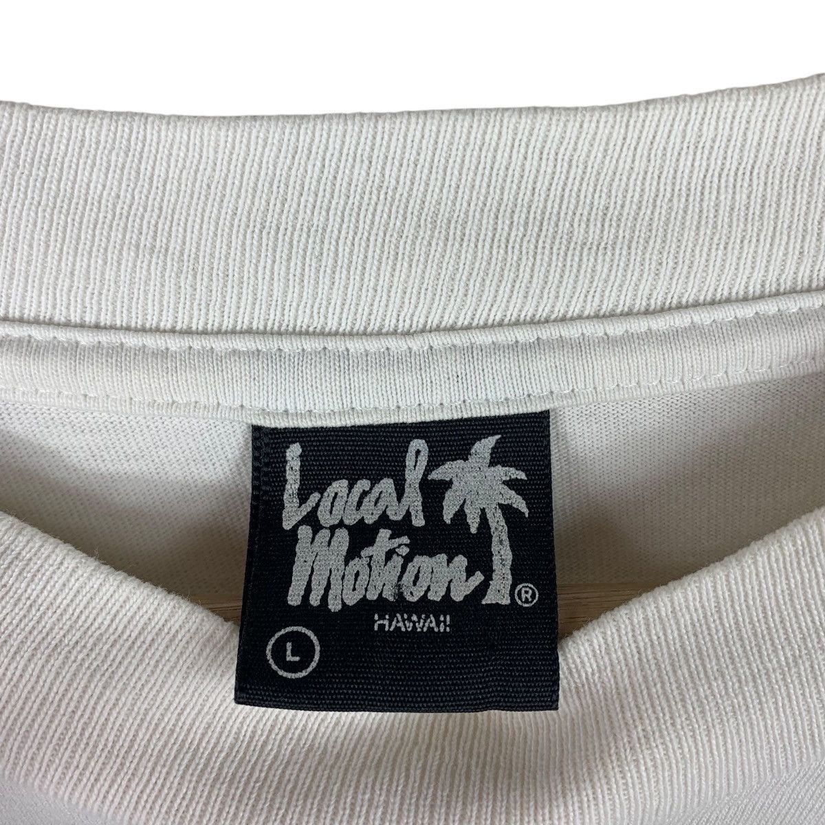 Vintage Vintage 90s LOCAL MOTION big logo back hit Surfing tee Size US L / EU 52-54 / 3 - 4 Thumbnail