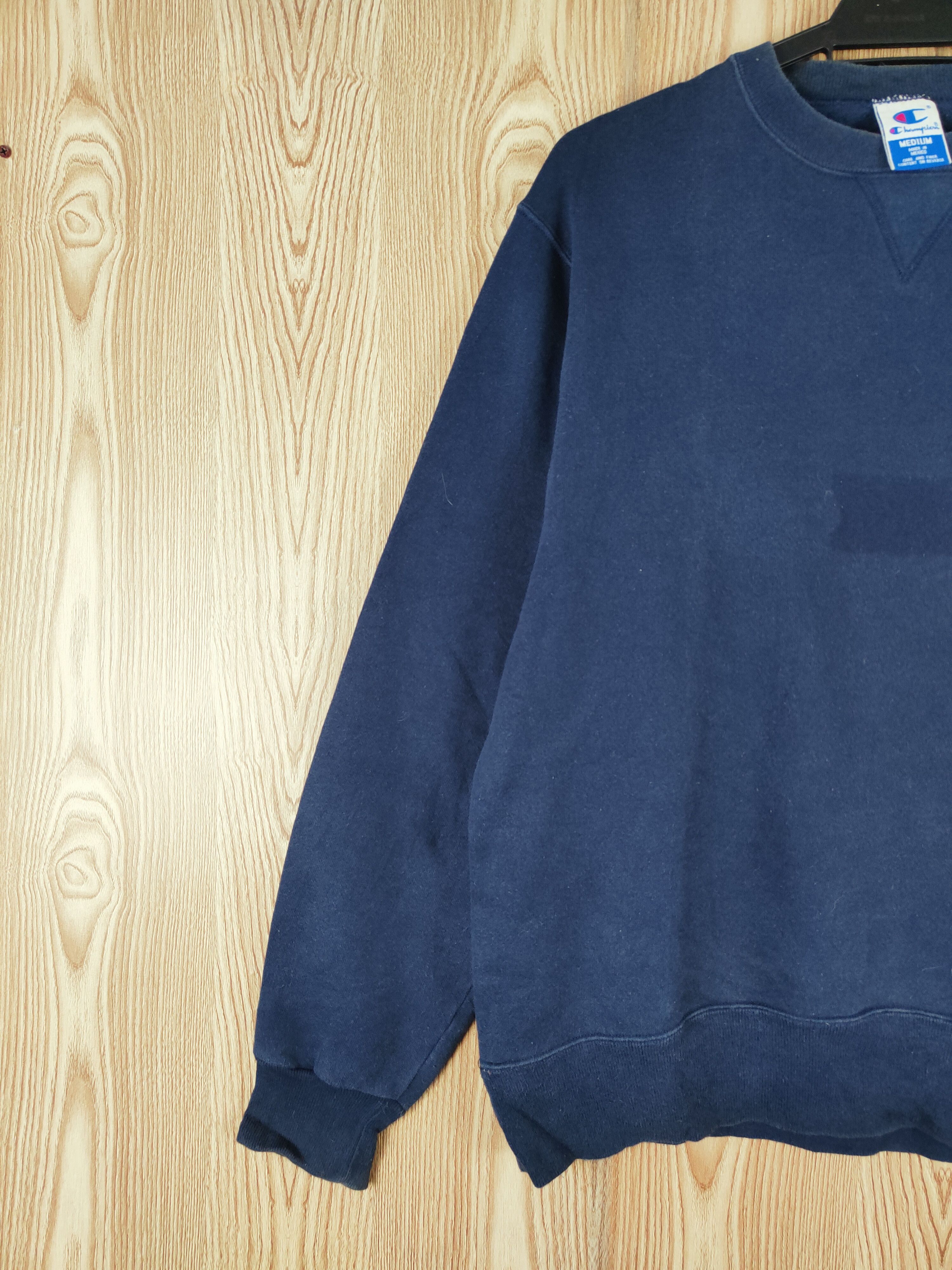 Champion × Vintage Vintage Champion Faded Navy Blue Sweatshirts Size US M / EU 48-50 / 2 - 3 Thumbnail