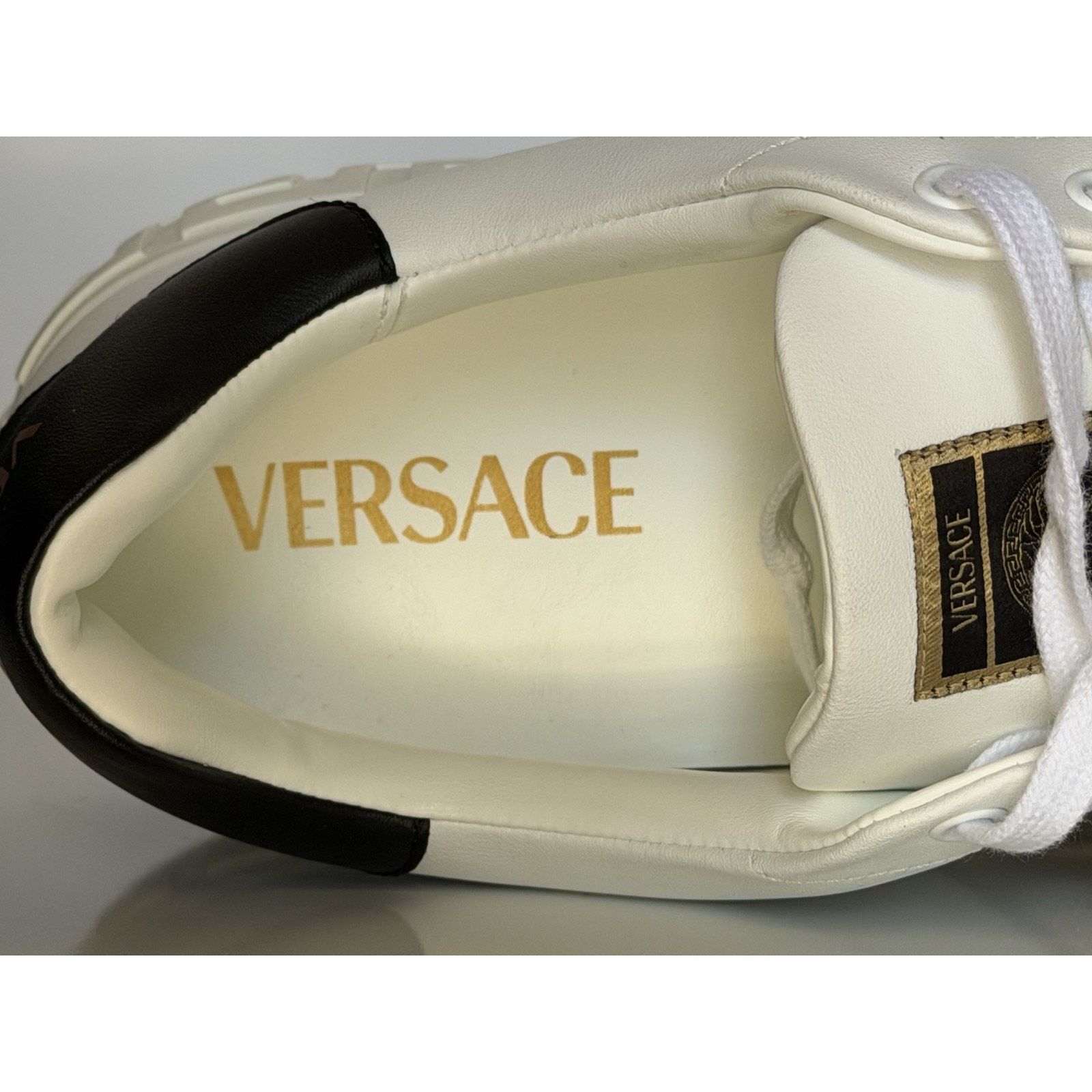 Versace Versace Greek key White/Black Leather Sneakers 13 US 1014460 Size US 13 / EU 46 - 15 Thumbnail