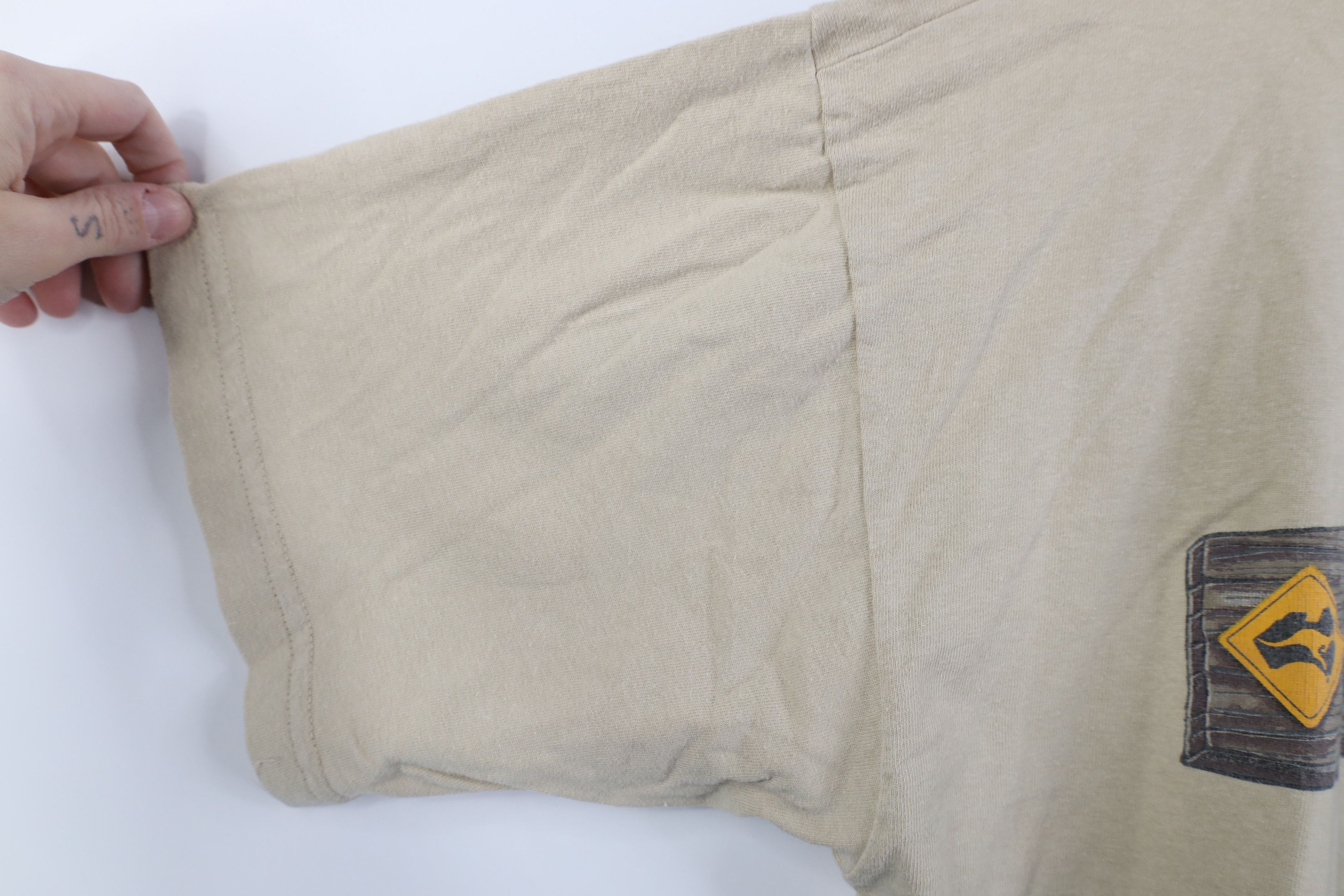 Vintage Vintage 90s Y2K Australia Sign It's A Bloody Long T-Shirt Size US L / EU 52-54 / 3 - 9 Thumbnail