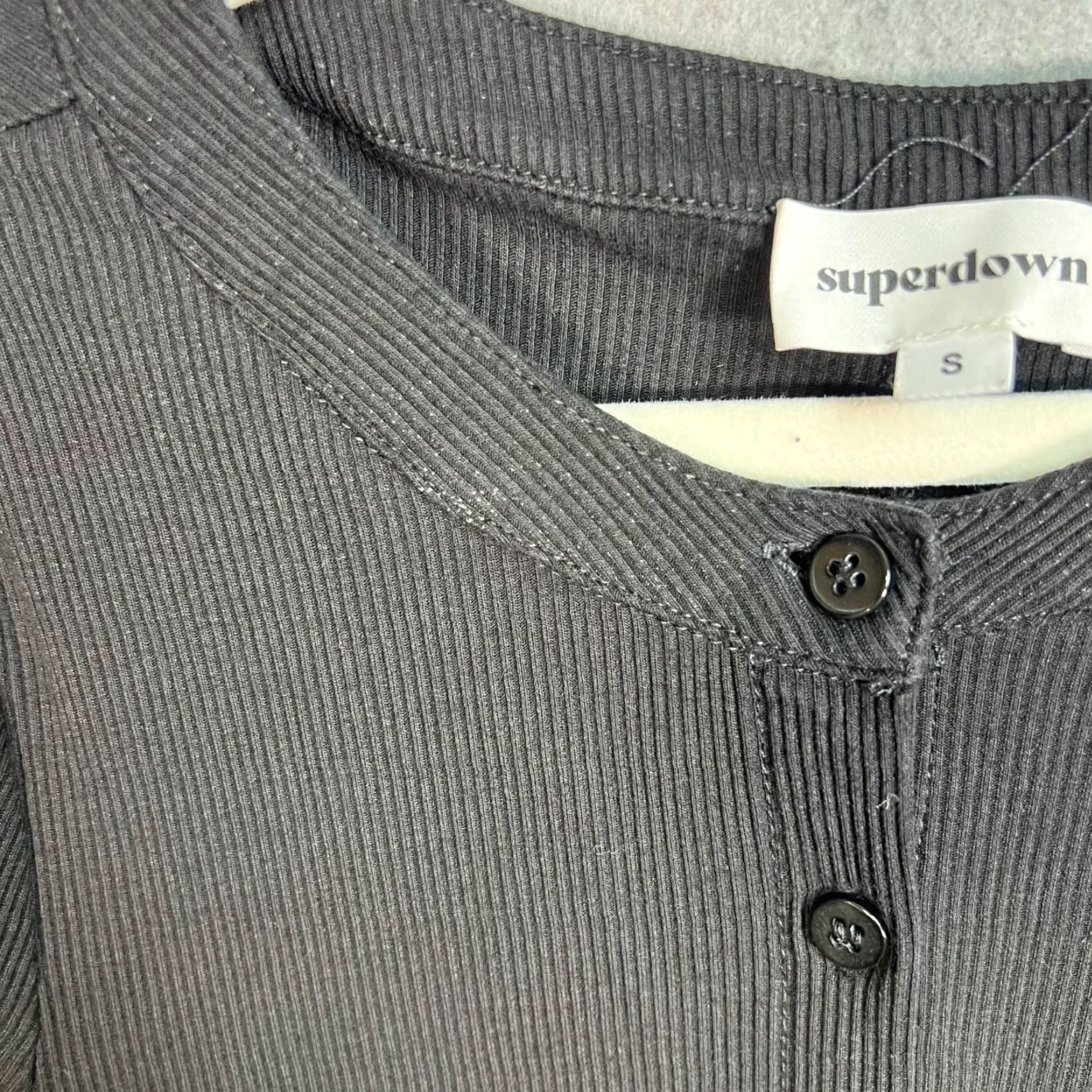 superdown Superdown Button-Up Ribbed Long Sleeve Top Womens Small Black Shirt Size S / US 4 / IT 40 - 7 Thumbnail