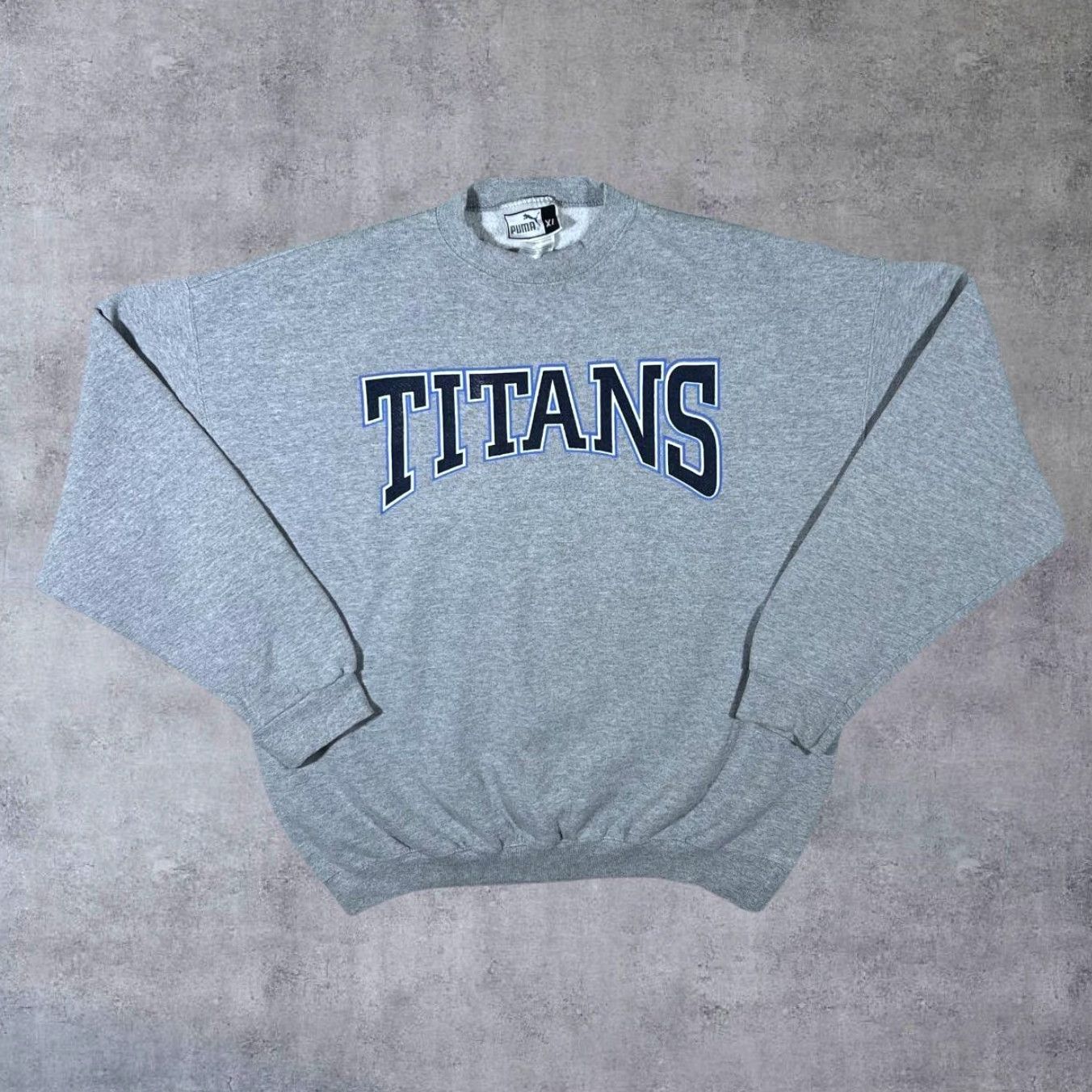 Puma VINTAGE Puma NFL Tennessee Titans Football Graphic Grey Sweatshirt XL Men Size US XL / EU 56 / 4 - 2 Thumbnail