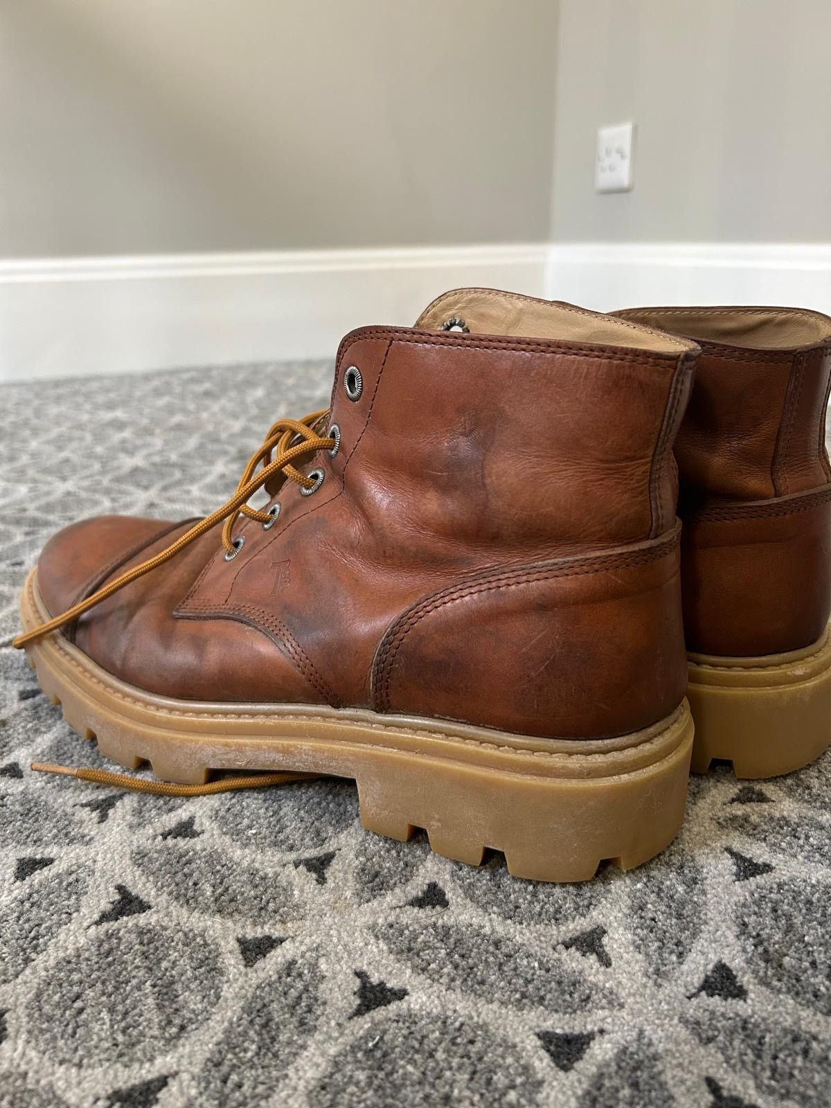 Tod's Tod’s Dark Brandy Boots Size 9.5 gently used, Size US 9.5 / EU 42-43 - 4 Thumbnail