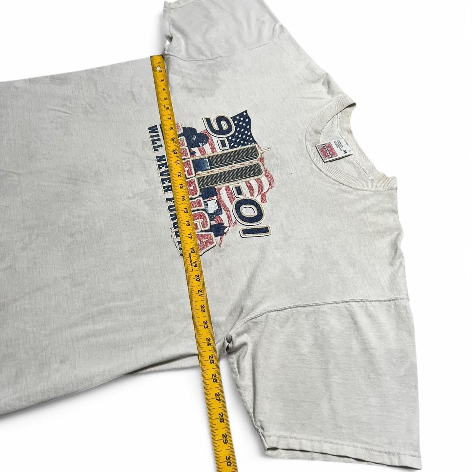 Wilson Vintage 9/11 America Will Never Forget T-Shirt XL Patriotic Size US XL / EU 56 / 4 - 4 Thumbnail