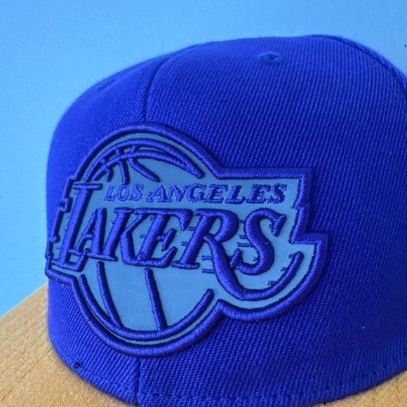 Mitchell & Ness NEW LA LAKERS KYLE KUZMA #0 MITCHELL & NESS FLATBILL SNAPBAC Size ONE SIZE - 4 Thumbnail