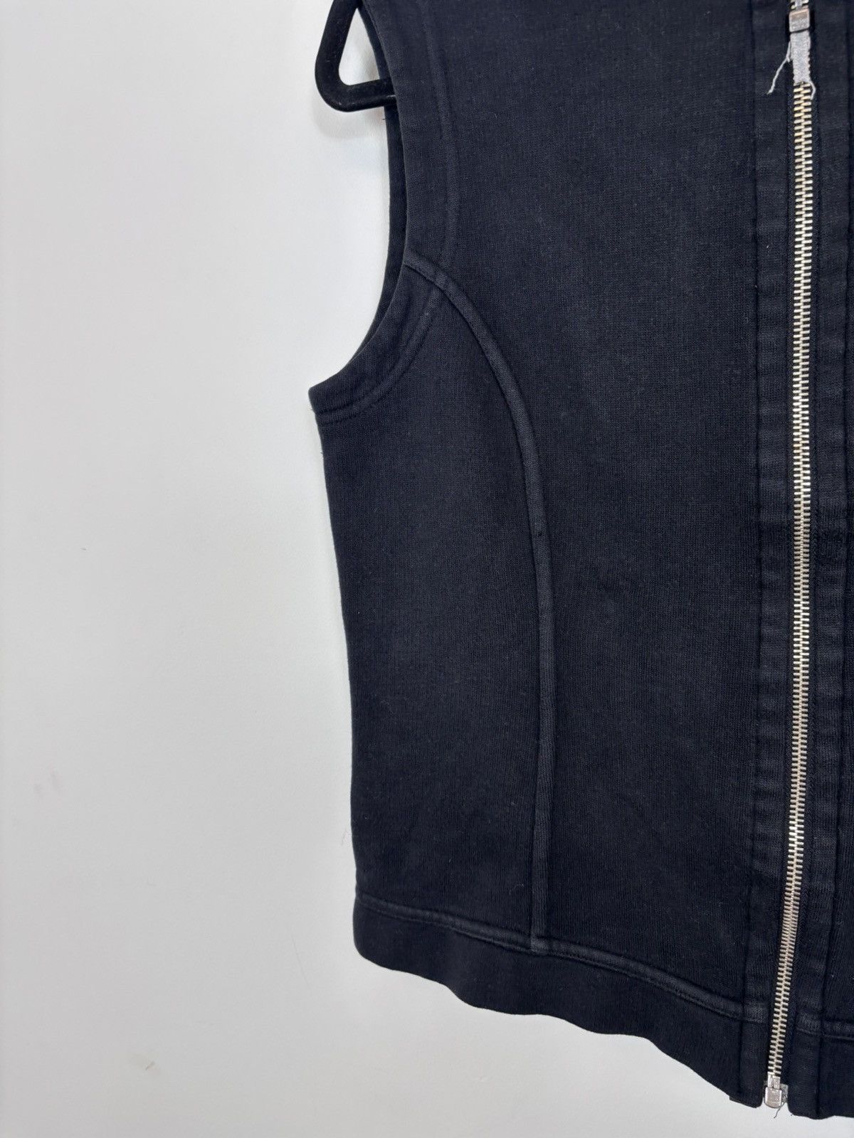 Gianfranco Ferre Vintage Gianfranco Ferre Golf Women’s Black Full Zip Vest Size M / US 6-8 / IT 42-44 - 4 Thumbnail