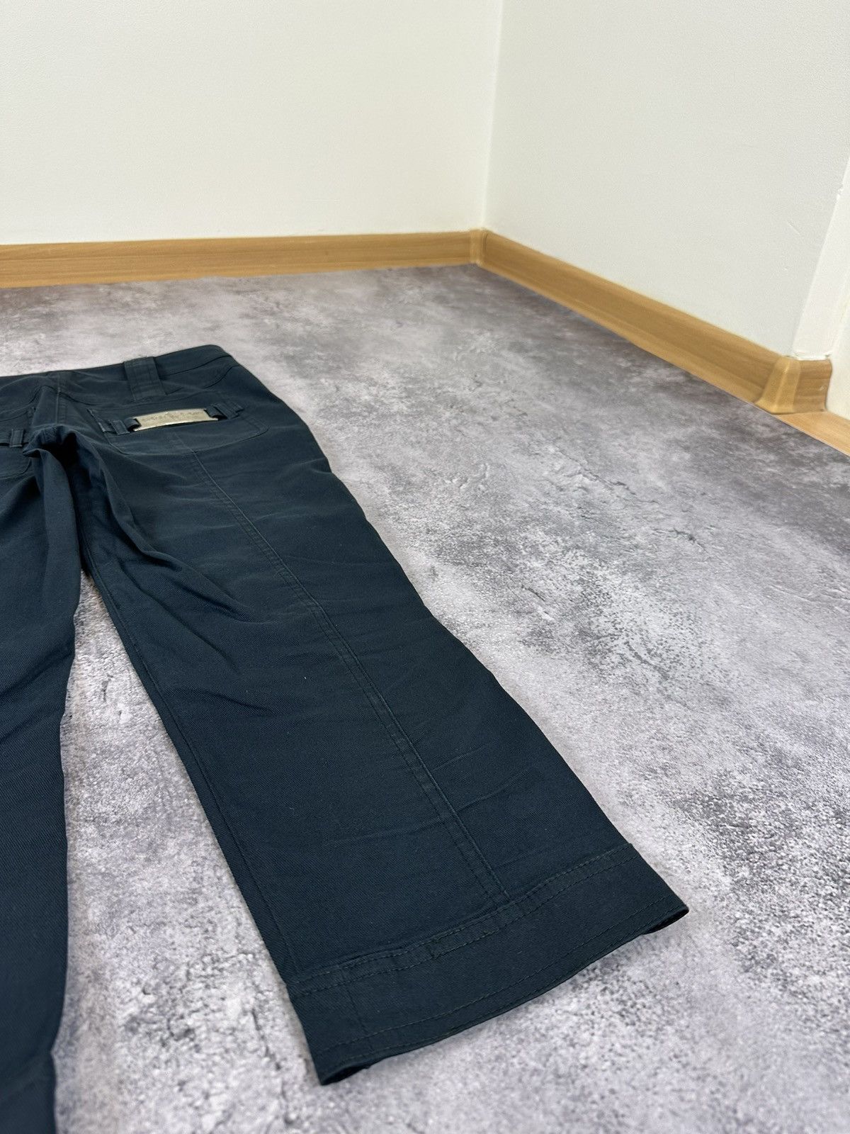 Versace × Vintage Vintage 90s Versace Medusa Avant Garde Luxury Cropped Pants Size 28" / US 6 / IT 42 - 4 Thumbnail