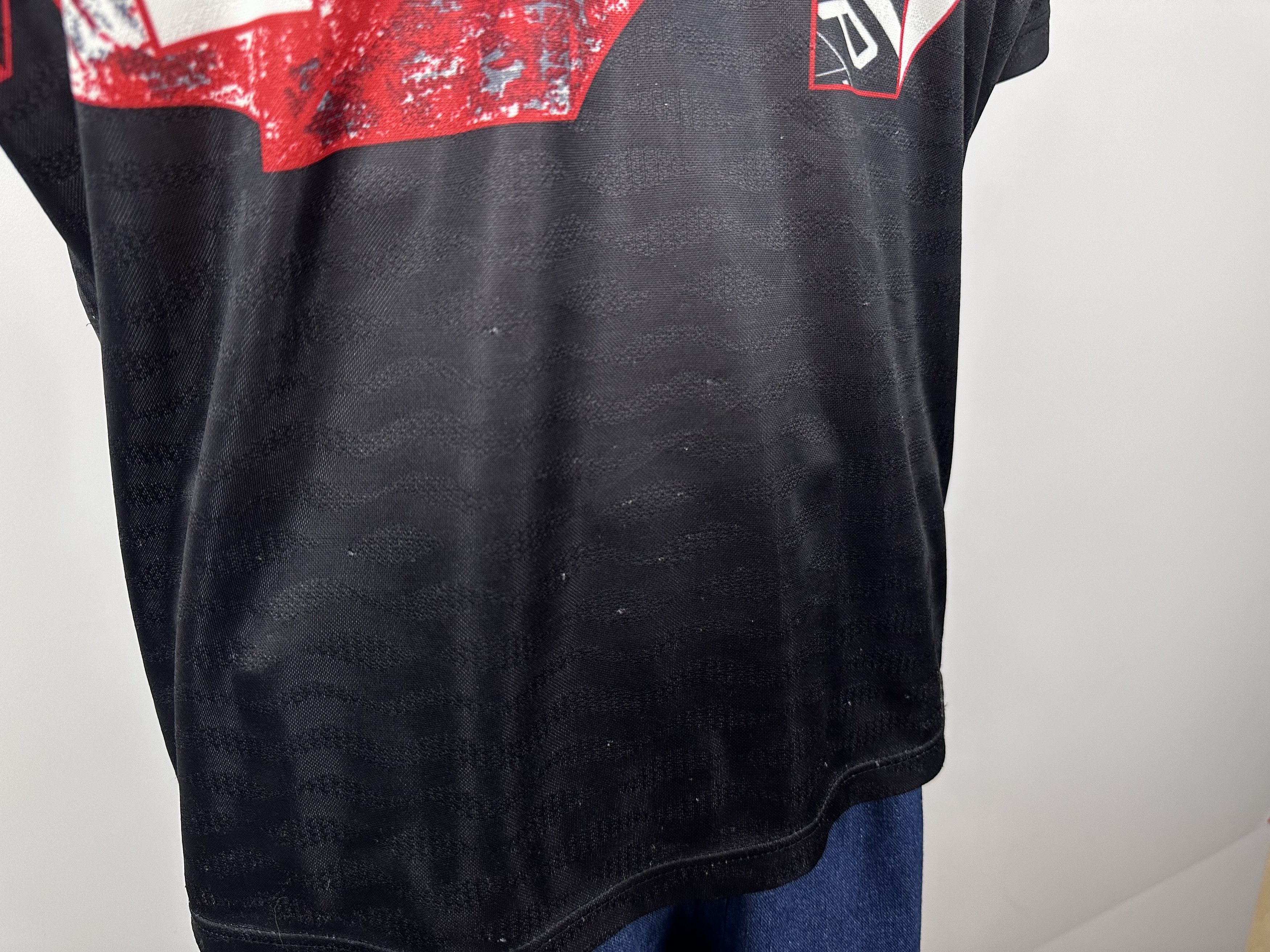 Umbro × Vintage VINTAGE UMBRO FOOTBALL SHIRT SOCCER JERSEY MENS SIZE S Size US S / EU 44-46 / 1 - 4 Thumbnail