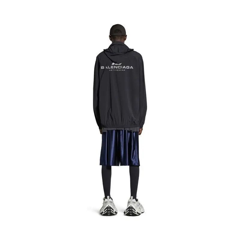 Balenciaga o1w1db11225 Activewear Windbreaker Jacket in Black Size US S / EU 44-46 / 1 - 5 Thumbnail