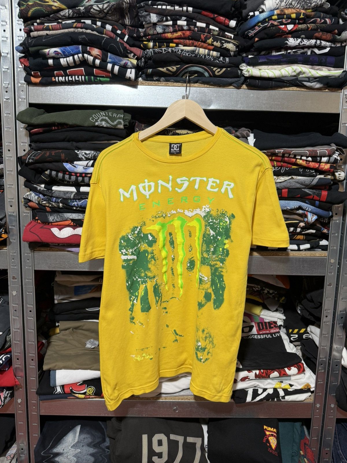 Vintage Y2K Monster Energy Big Logo Motorcycle Racing Tee Size US L / EU 52-54 / 3 - 1 Thumbnail