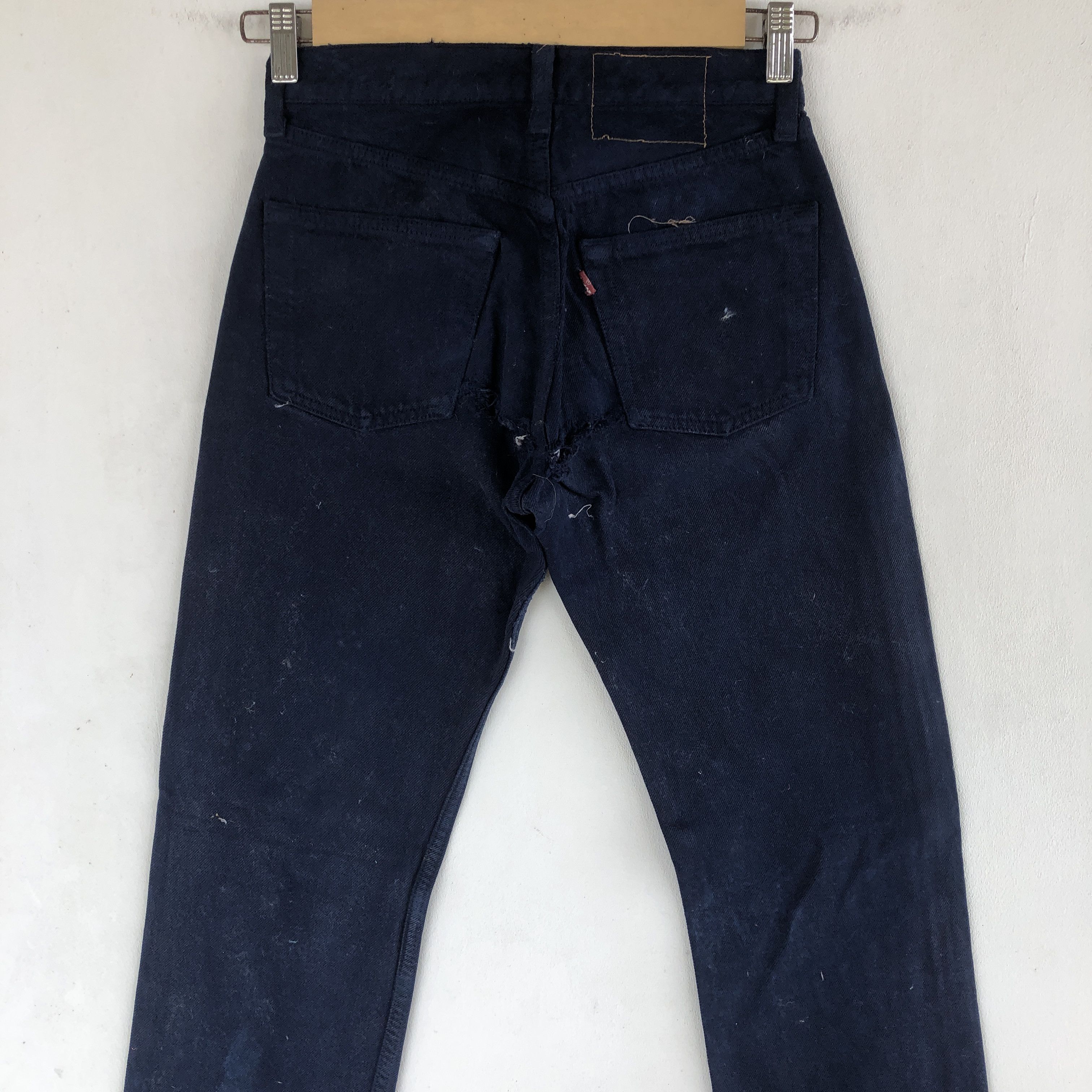 Levi's Vintage Levis 501 Distressed Jeans Levi's Purple Denim Size 28" / US 6 / IT 42 - 4 Thumbnail