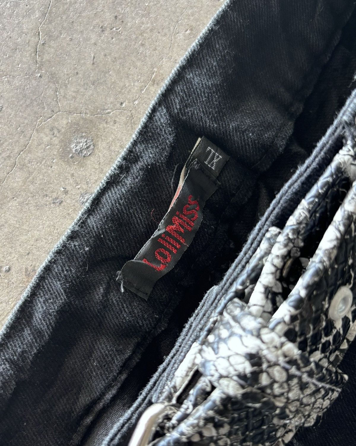 If Six Was Nine × Japanese Brand × Le Grande Bleu (L.G.B.) Ifsixwasnine Lgb Style Washed Blue Flared Denim Pants Size US 27 - 5 Thumbnail