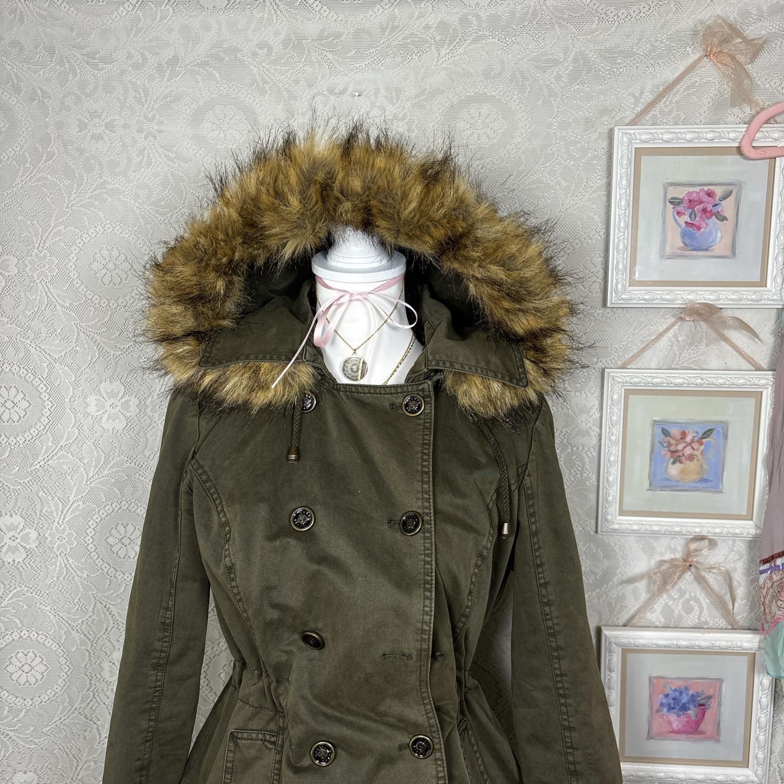 Guess y2k fur hood green jacket Size L / US 10 / IT 46 - 1 Thumbnail