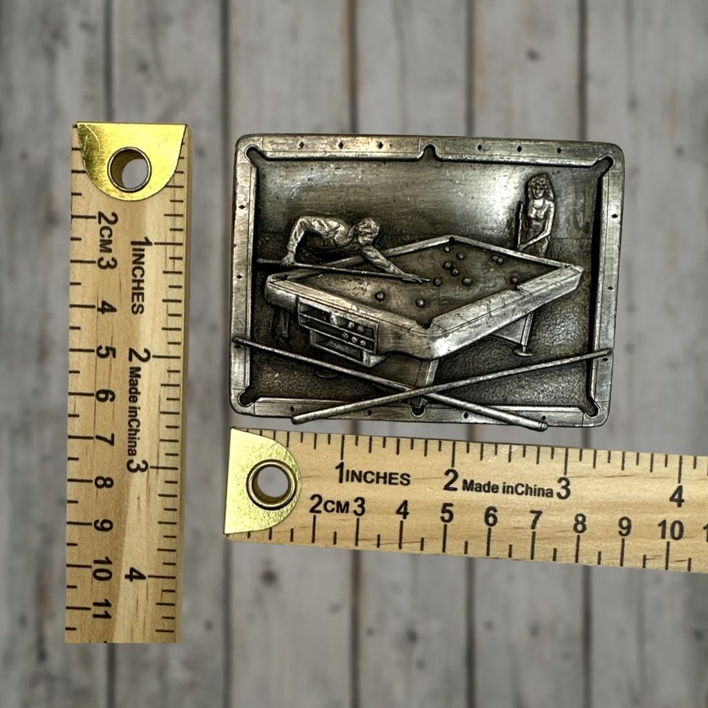 Vintage VINTAGE Bergamot Brass Works Pool Playing Belt Buckle Billiards Z-149 1984 80s Silver Unisex Adult Mens Womens Boys Girls Size ONE SIZE - 1 Thumbnail