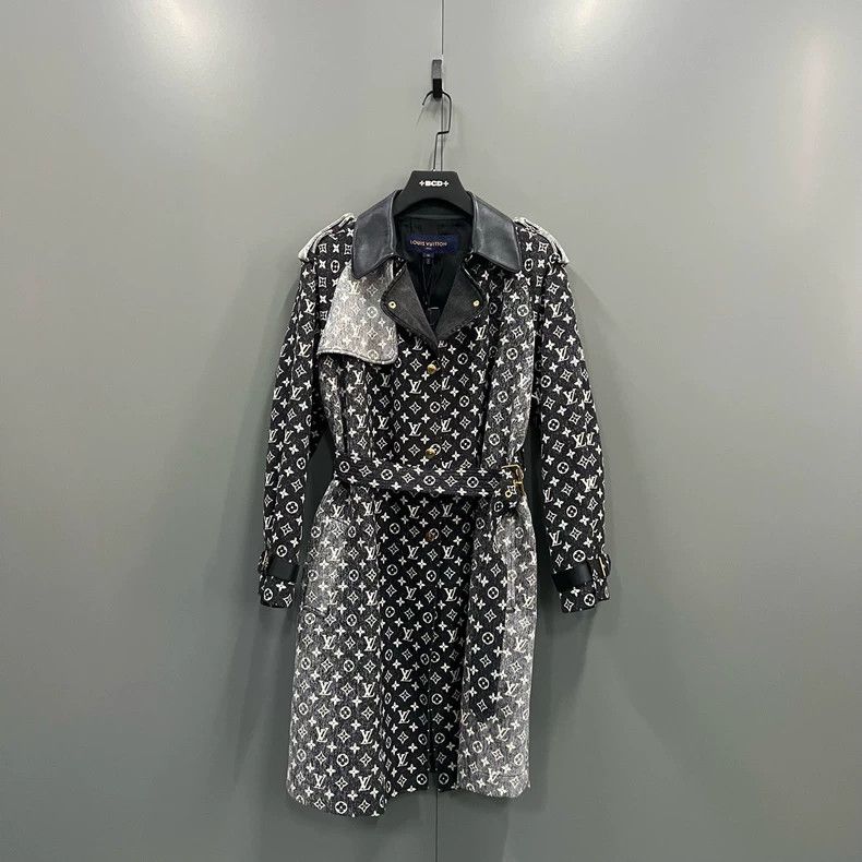 Louis Vuitton size 36 leather collar and presbyopic pattern