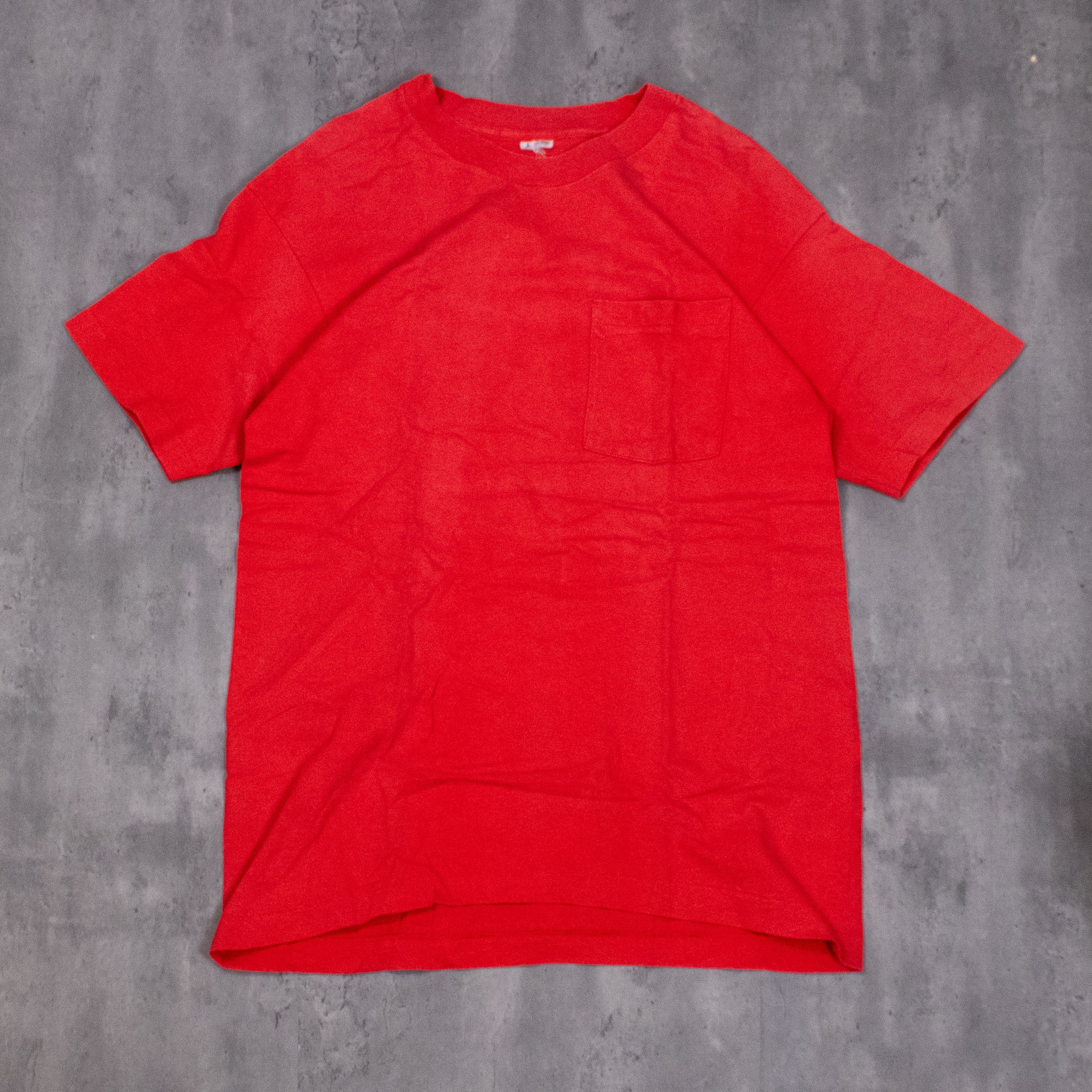 Fruit Of The Loom × Vintage Vintage 1990s Fruit Of The Loom Blank Single Stitch Red Tee Size US M / EU 48-50 / 2 - 3 Thumbnail