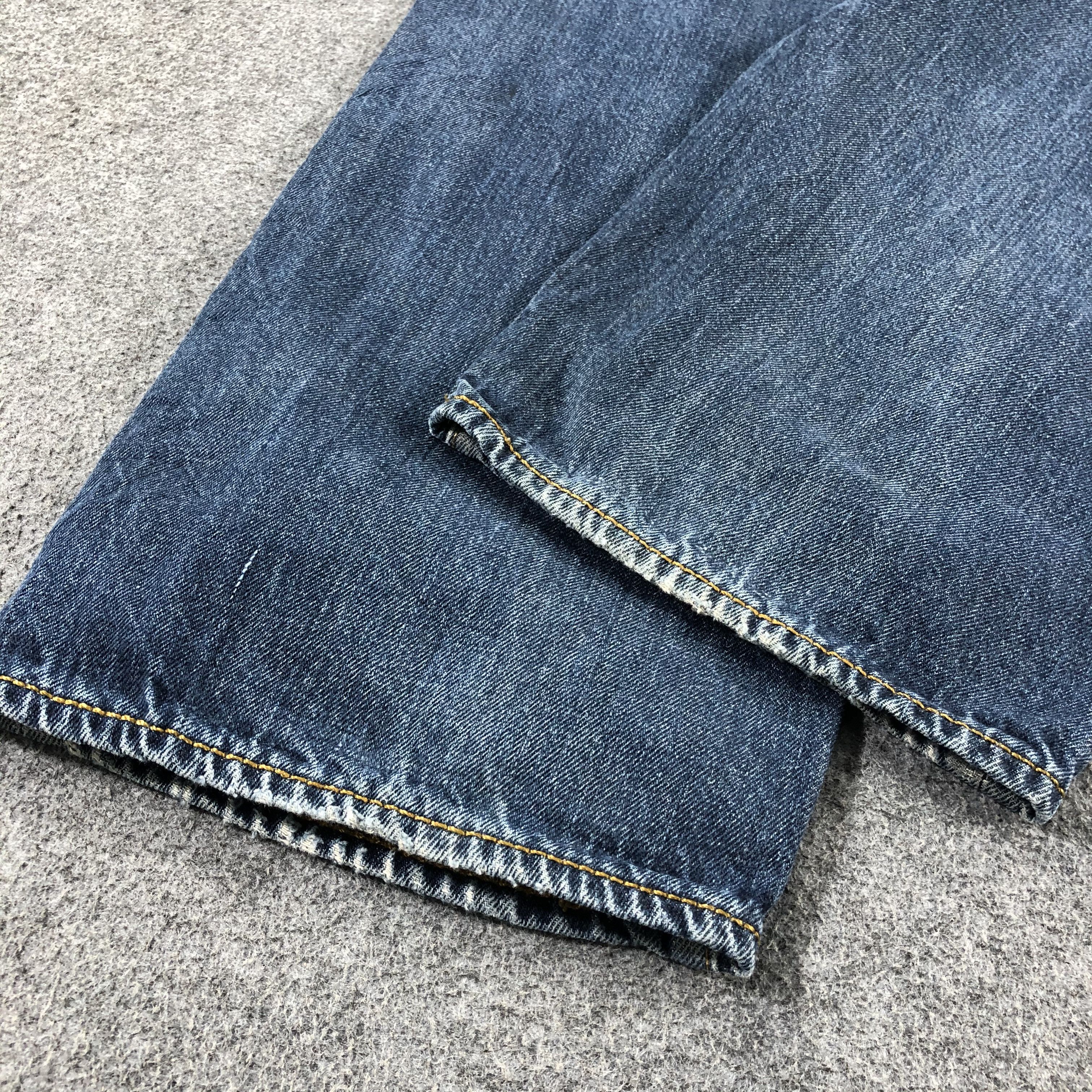 Levi's Vintage Blue Wash Levis 562 Jeans-J2584 Size US 37 - 6 Thumbnail