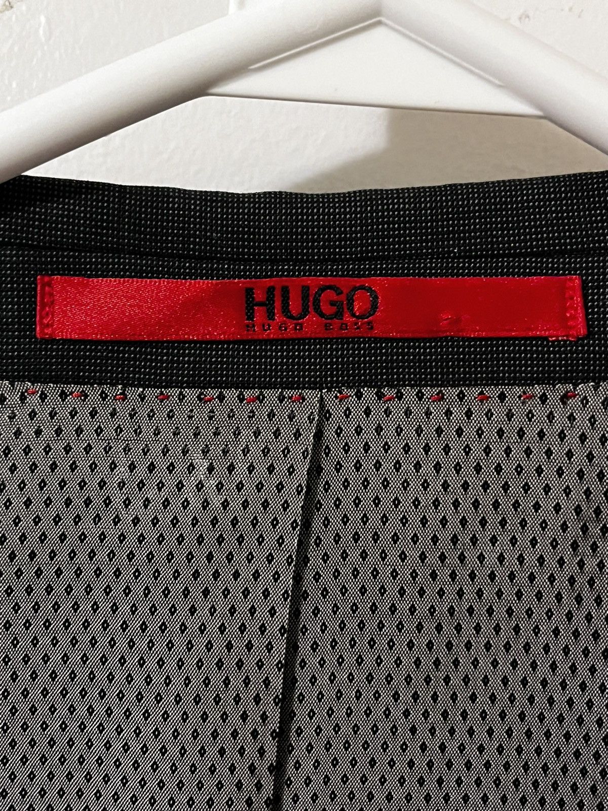 Hugo × Hugo Boss Hugo Boss 2 Piece Suit size 48R US (NEED GONE ASAP) Size 48R - 3 Thumbnail