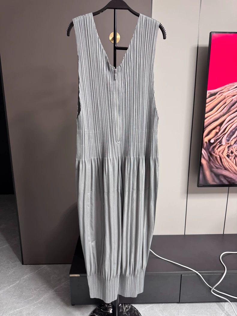 Issey Miyake Issey Miyake size:2 Puff pastry jumpsuit Size 42" / US 20 - 1 Thumbnail