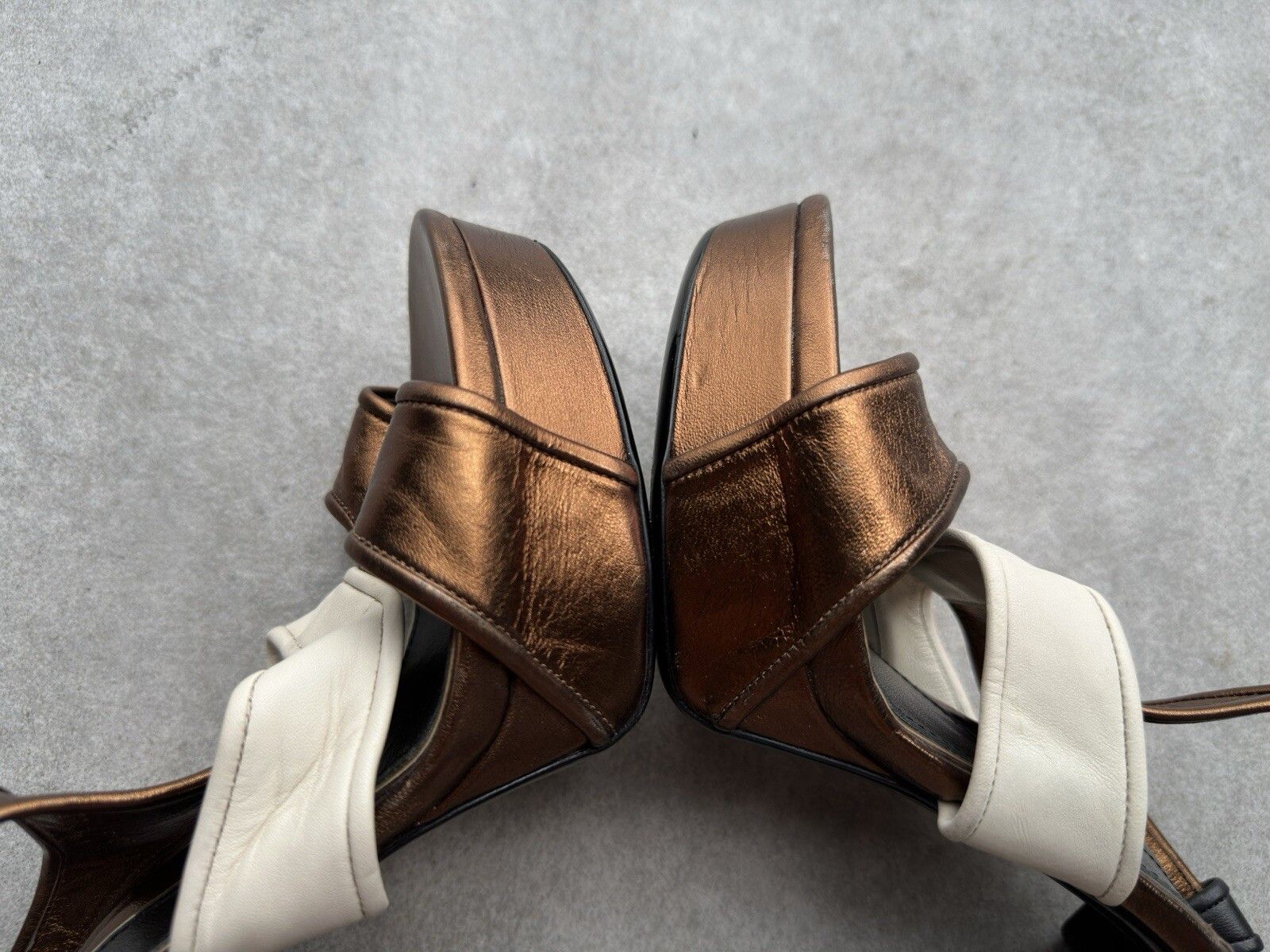 Gucci Gucci Hight Heel Gold Leather Platform Sandals Size 41 Size US 11 / IT 41 - 14 Thumbnail