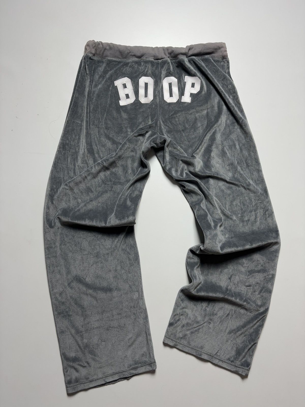 Juicy Couture × Vintage BETTY BOOP VELOUR SWEATPANTS TRACK SUIT 00s PANTS Size 31" - 1 Thumbnail