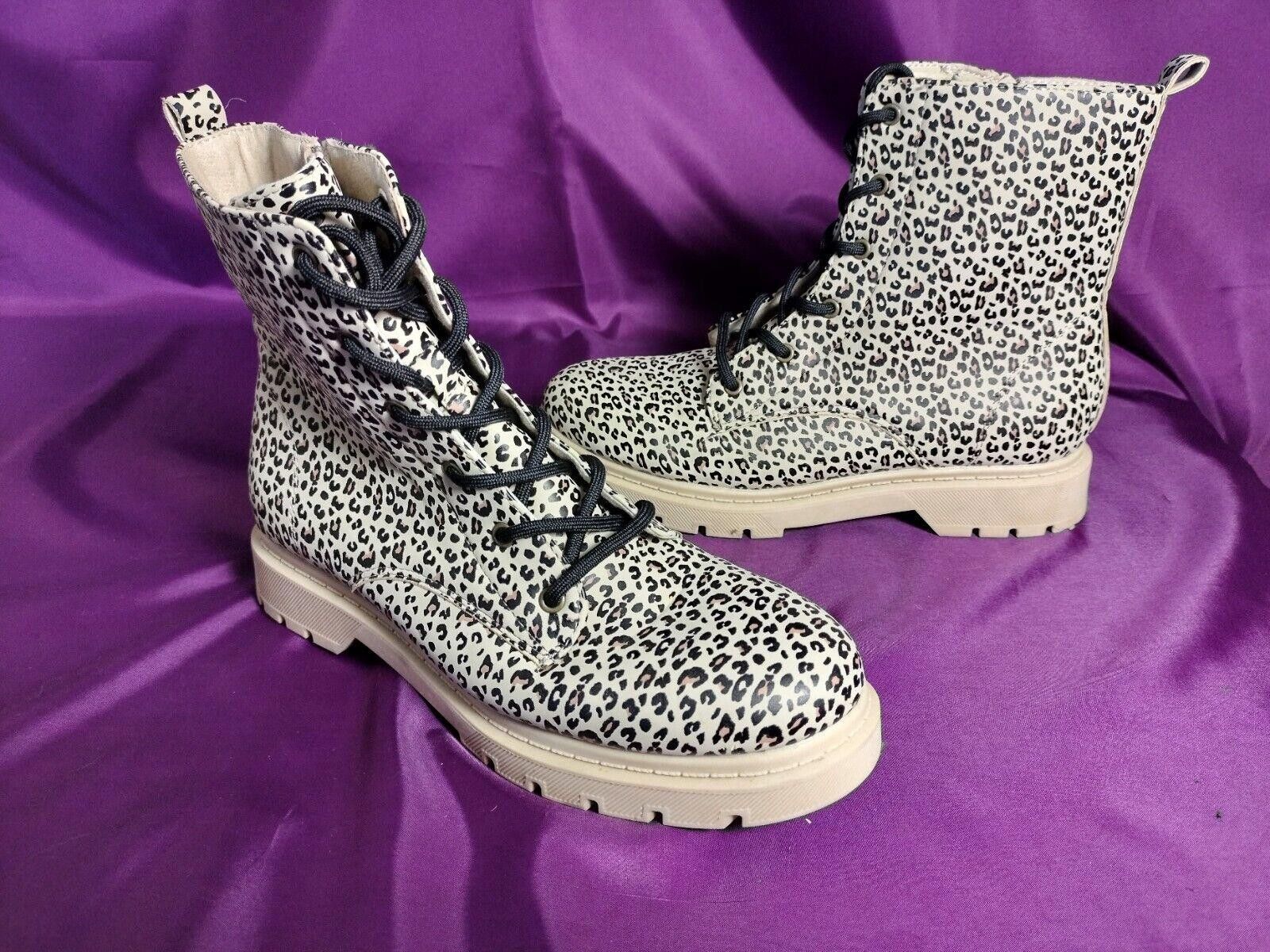 Designer Serra Leopard Print Boots Size 7 Size US 7 / IT 37 - 3 Thumbnail