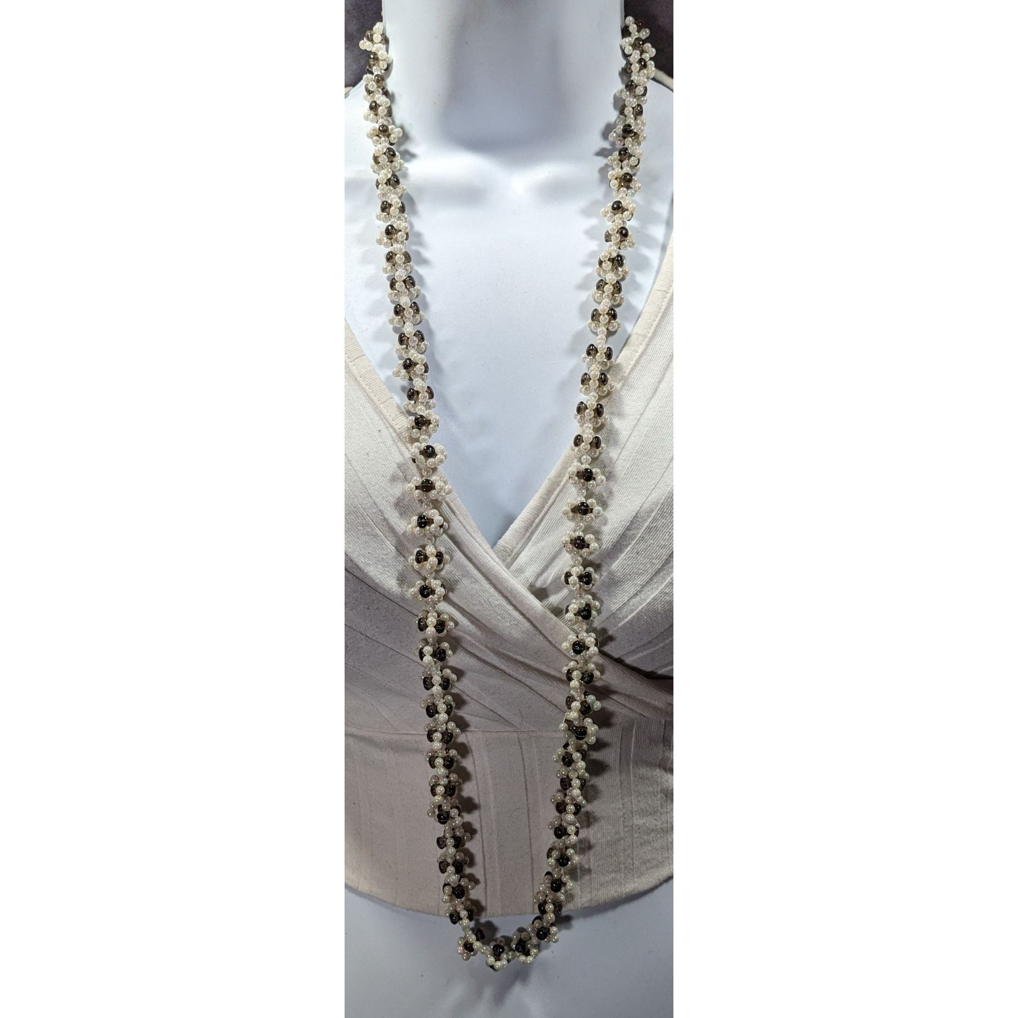 Other Handmade Floral Black And White Beaded Necklace Size ONE SIZE - 4 Thumbnail