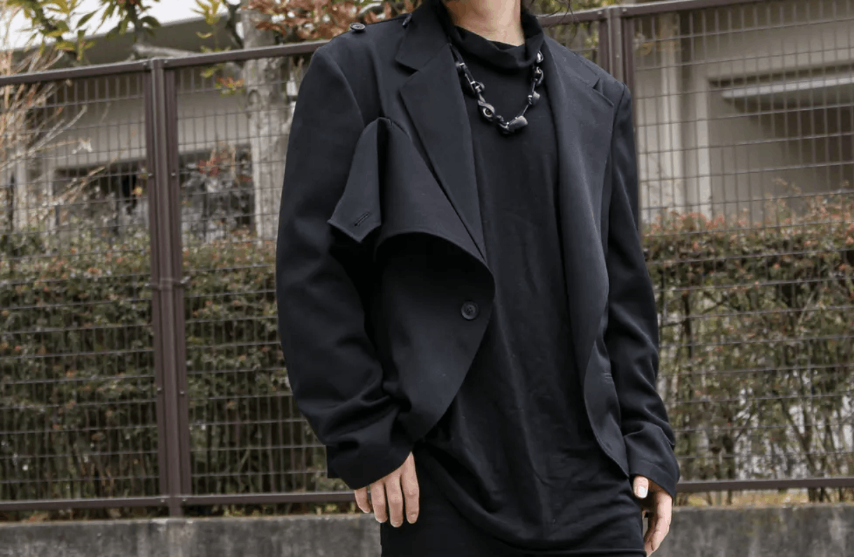 Yohji Yamamoto Yohji Yamamoto - Necklace with Button Eye Charm Size ONE SIZE - 11 Thumbnail