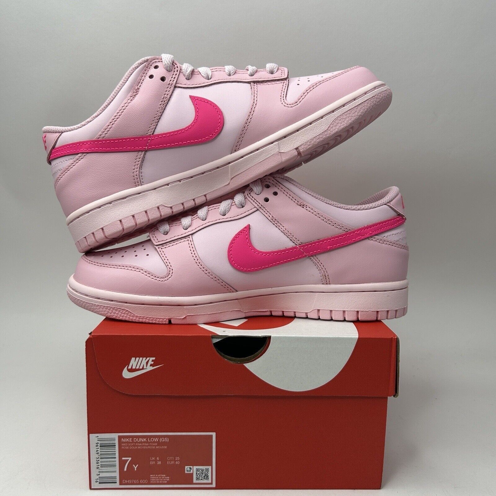Nike Nike Dunk Low GS “Triple Pink/Pink Panther” 2023 Size US 8.5 / IT 38.5 - 3 Thumbnail