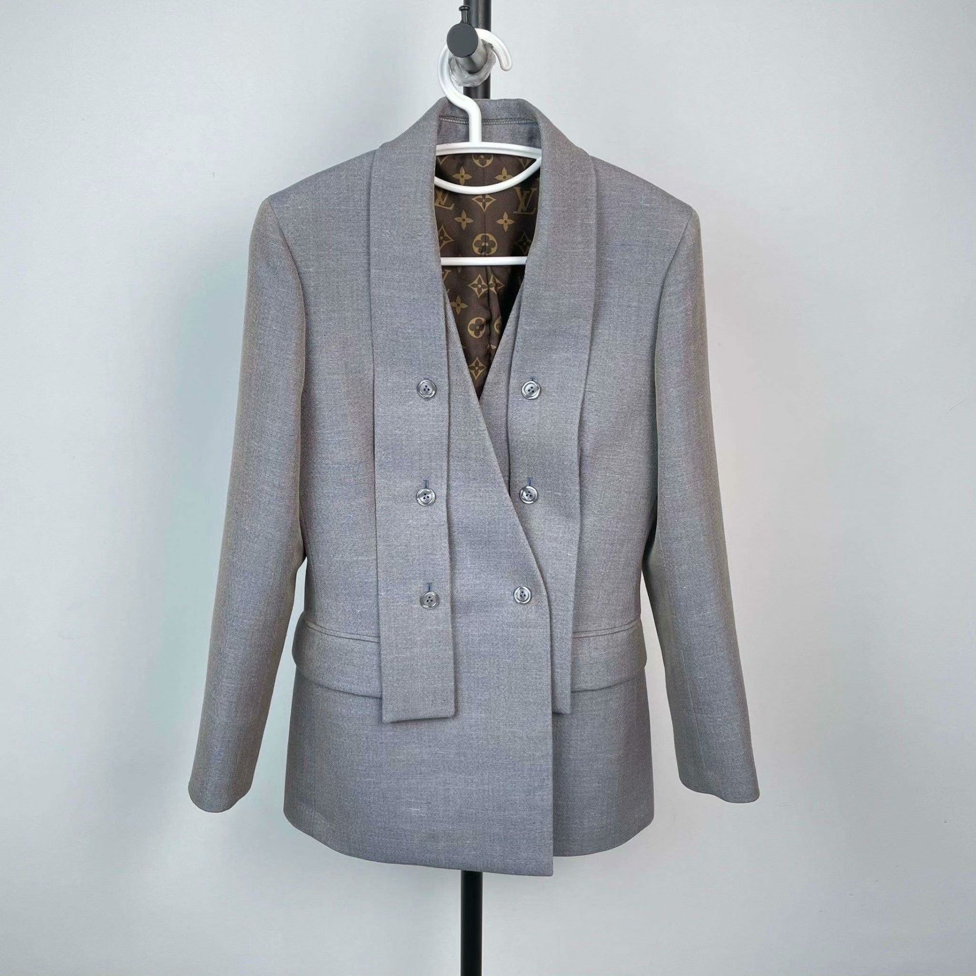 Louis Vuitton Louis Vuitton Cotton Gray Jacket S Women Size S / US 4 / IT 40 - 1 Thumbnail