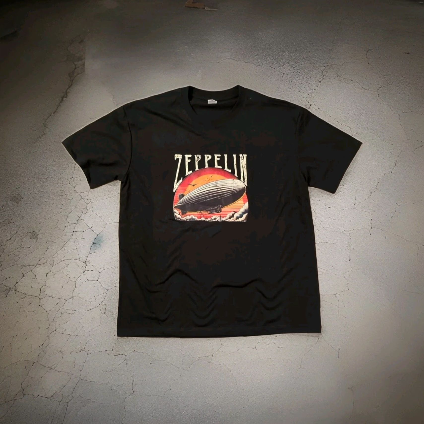 Vintage VINTAGE Led Zeppelin Celebration Day Rock Band T-Shirt Mens L 44" Chest Black Cotton Short Sleeve Crew Neck Logo Graphic Print 1980s Mens Size US L / EU 52-54 / 3 - 2 Thumbnail