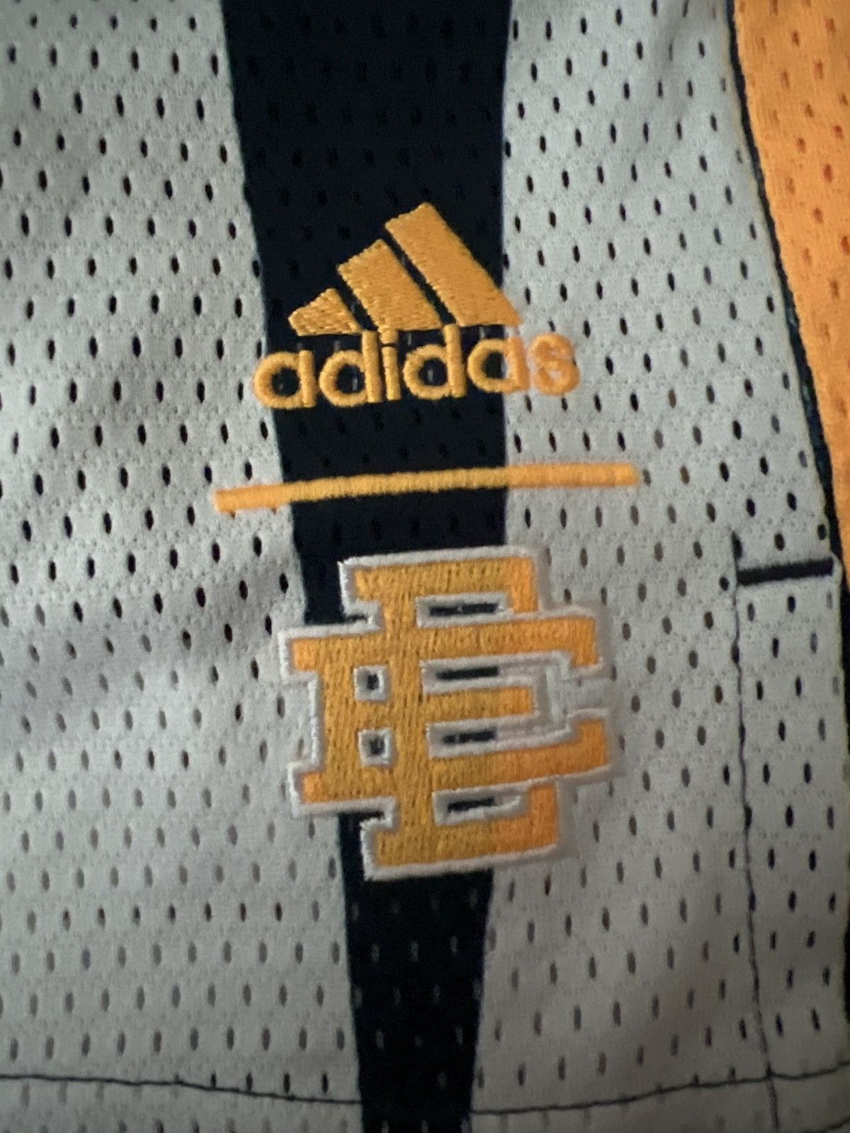 Adidas × Eric Emanuel Adidas x Eric Emanuel basketball shorts Medium Size US 32 / EU 48 - 2 Thumbnail