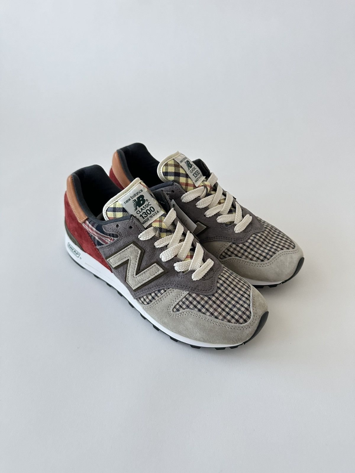 New Balance New Balance 1300 - Plaid Pack Size US 9.5 / EU 42-43 - 1 Thumbnail