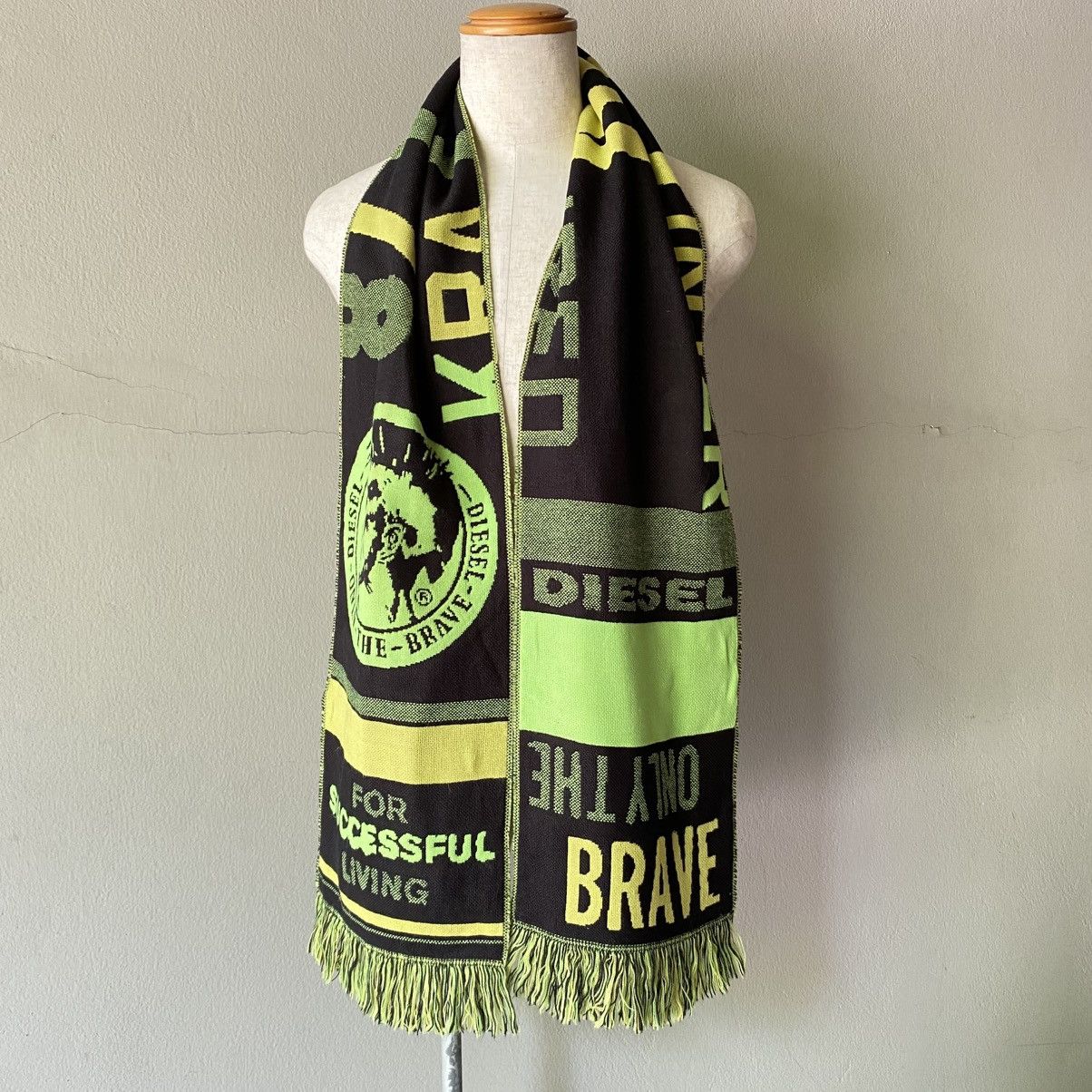 Diesel Diesel Logo Scarf in Black & Neon Green Size ONE SIZE - 16 Thumbnail