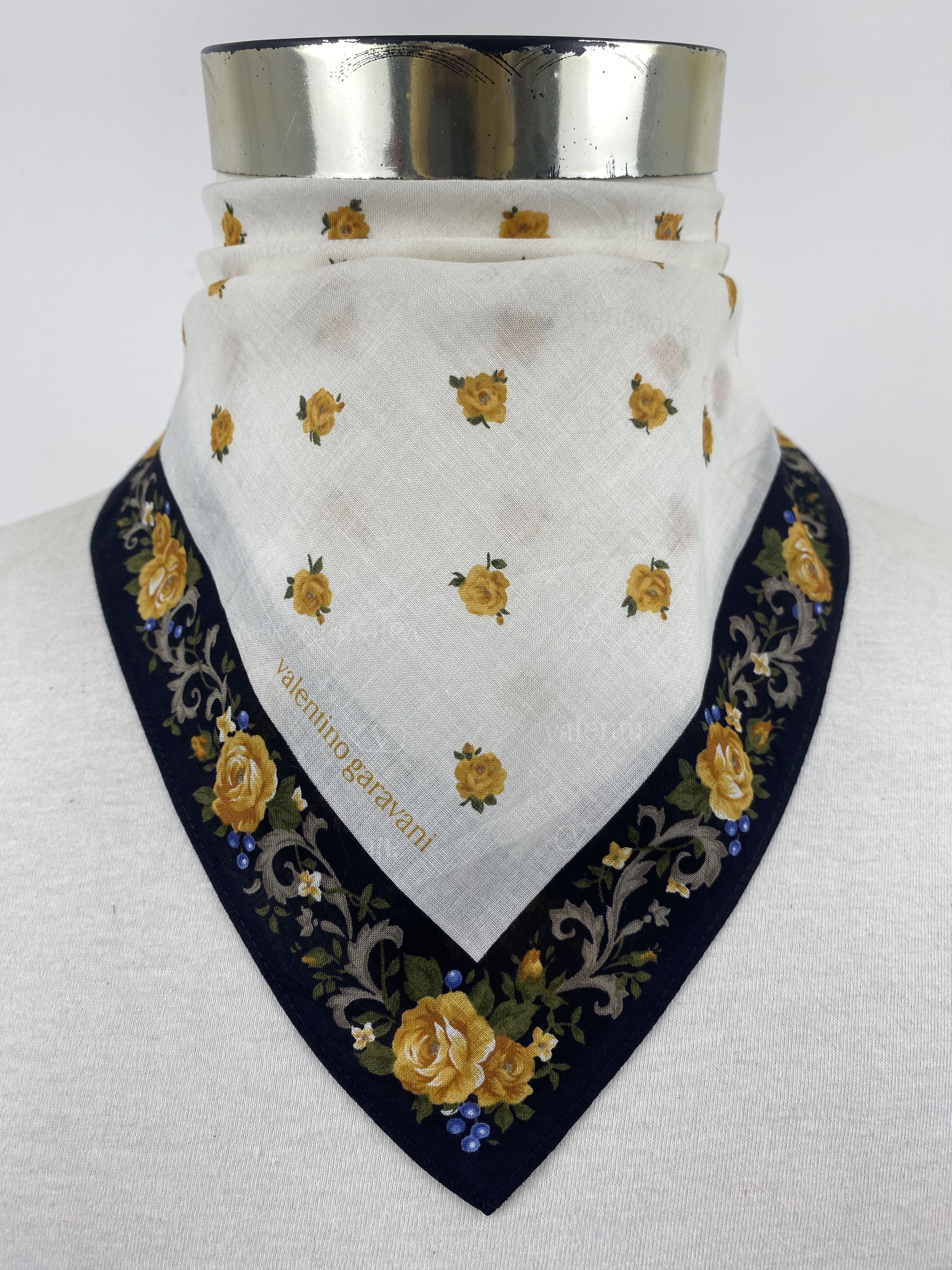 Valentino Valentino Garavani Handkerchief / Neckerchief HKC0772 Size ONE SIZE - 1 Thumbnail