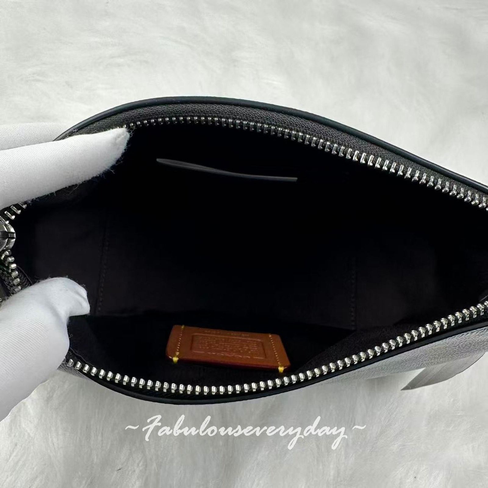 Coach Coach Kailey Shoulder/Crossbody Bag In Leather/Silver/Black Size ONE SIZE - 9 Thumbnail