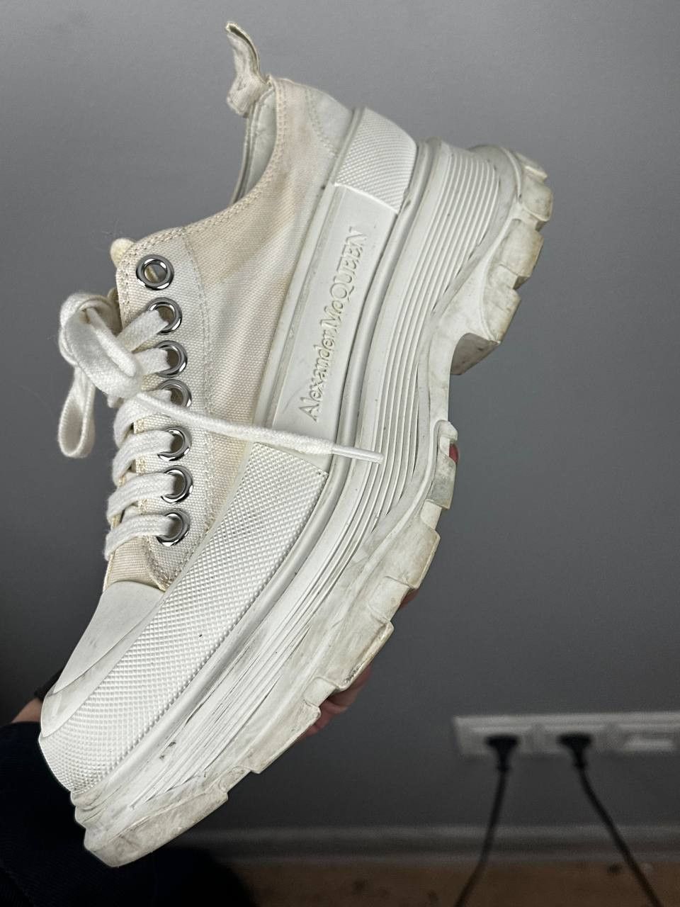 Alexander McQueen Alexander McQueen Tread Slick White Canvas Low Top Sneakers Size US 6 / IT 36 - 15 Thumbnail