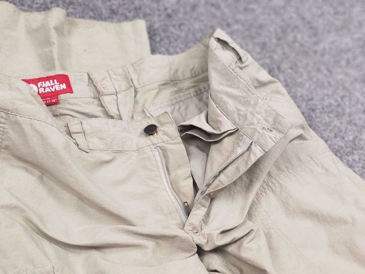 Fjallraven Fjallraven Karl Zip Off Cargo trouser com port pants beige Size US 30 / EU 46 - 15 Thumbnail