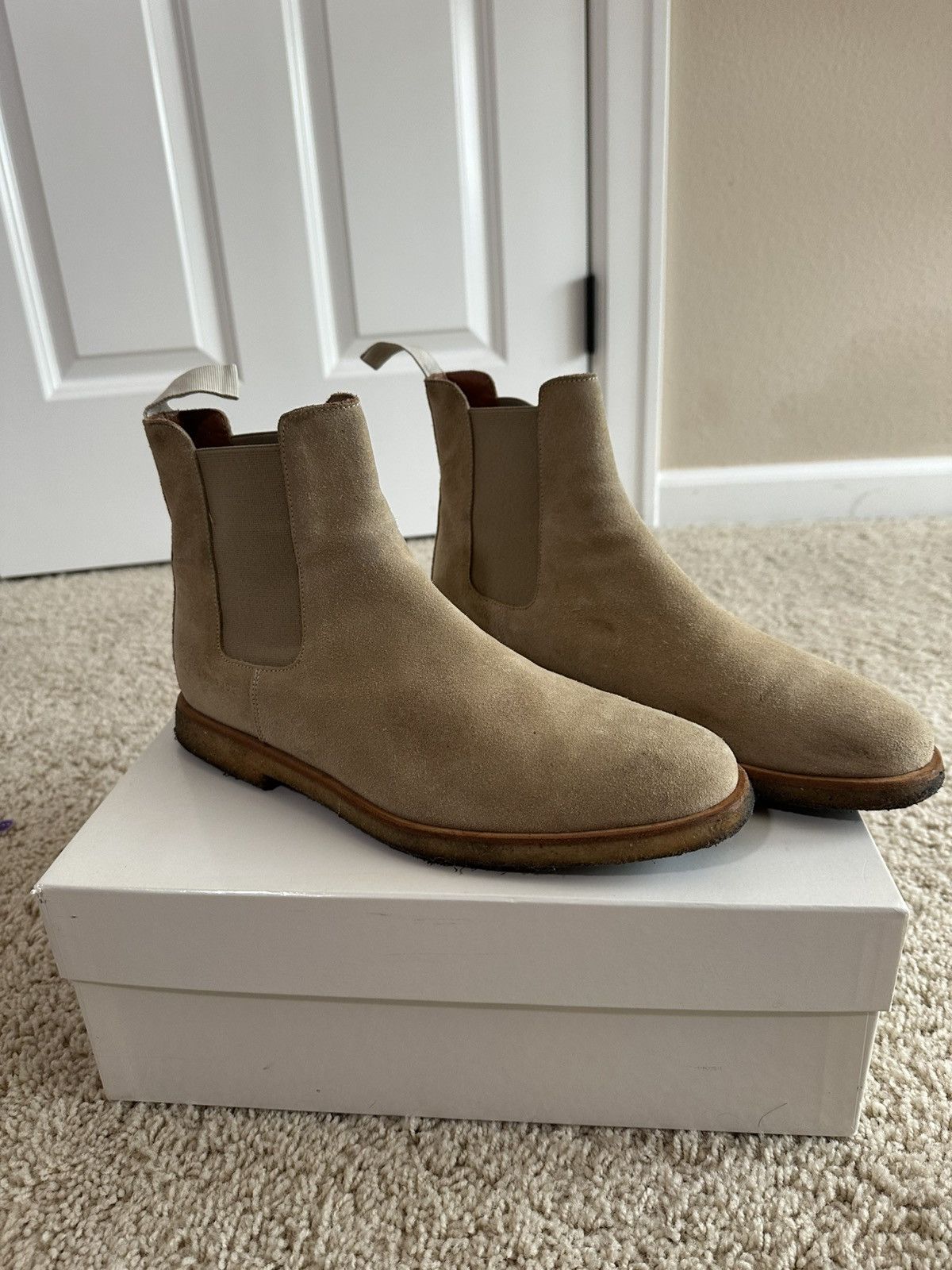 Common Projects Common Projects Chelsea boot in Suede Tan Size US 8.5 / EU 41-42 - 1 Thumbnail