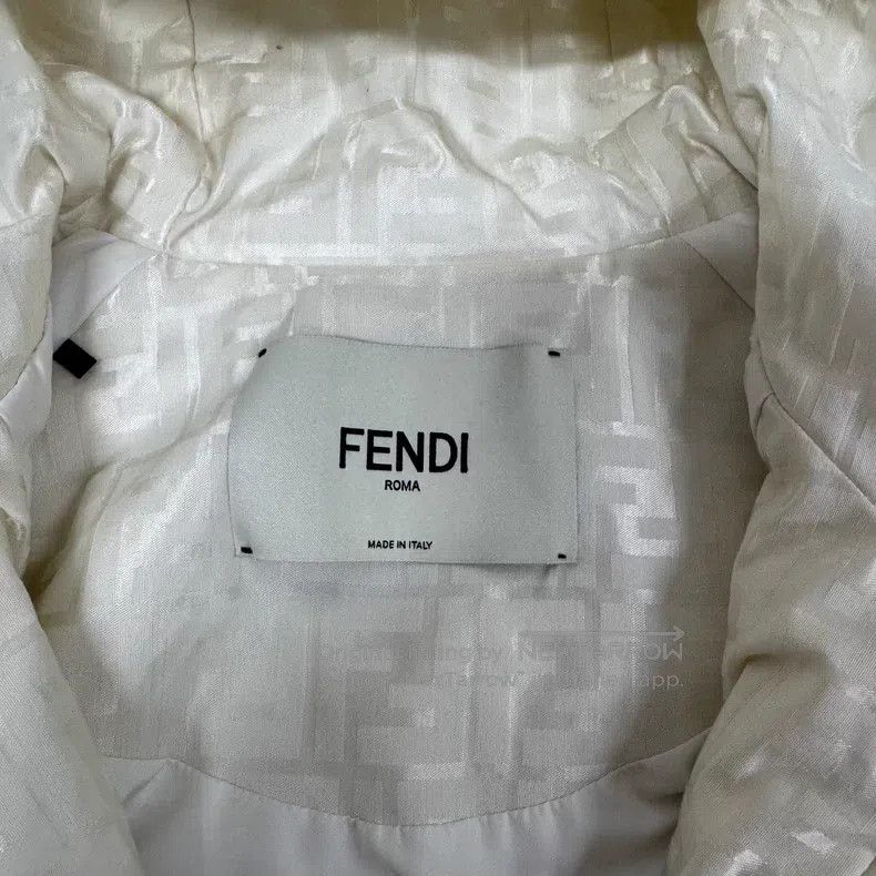 Fendi Fendi Vintage full print beige short hooded windbreaker, j Size XS / US 0-2 / IT 36-38 - 5 Thumbnail