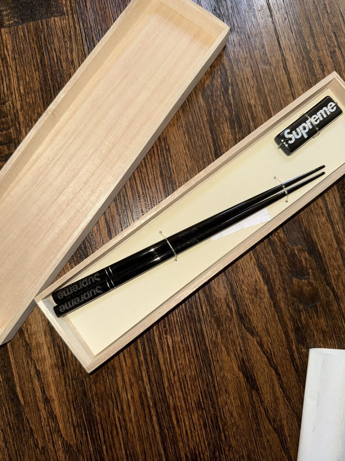 Supreme SUPREME FW23 Chopstick Set Red OR Black Box Logo BRAND NEW Size ONE SIZE - 12 Thumbnail