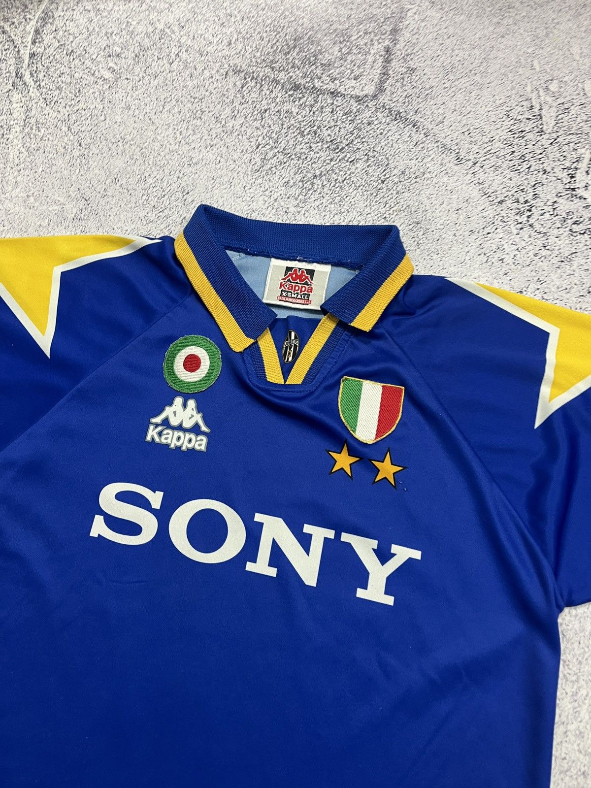 Kappa × Vintage Vintage Kappa Juventus Sony 1995/96 Soccer Jersey Italy Rare Size US XS / EU 42 / 0 - 5 Thumbnail